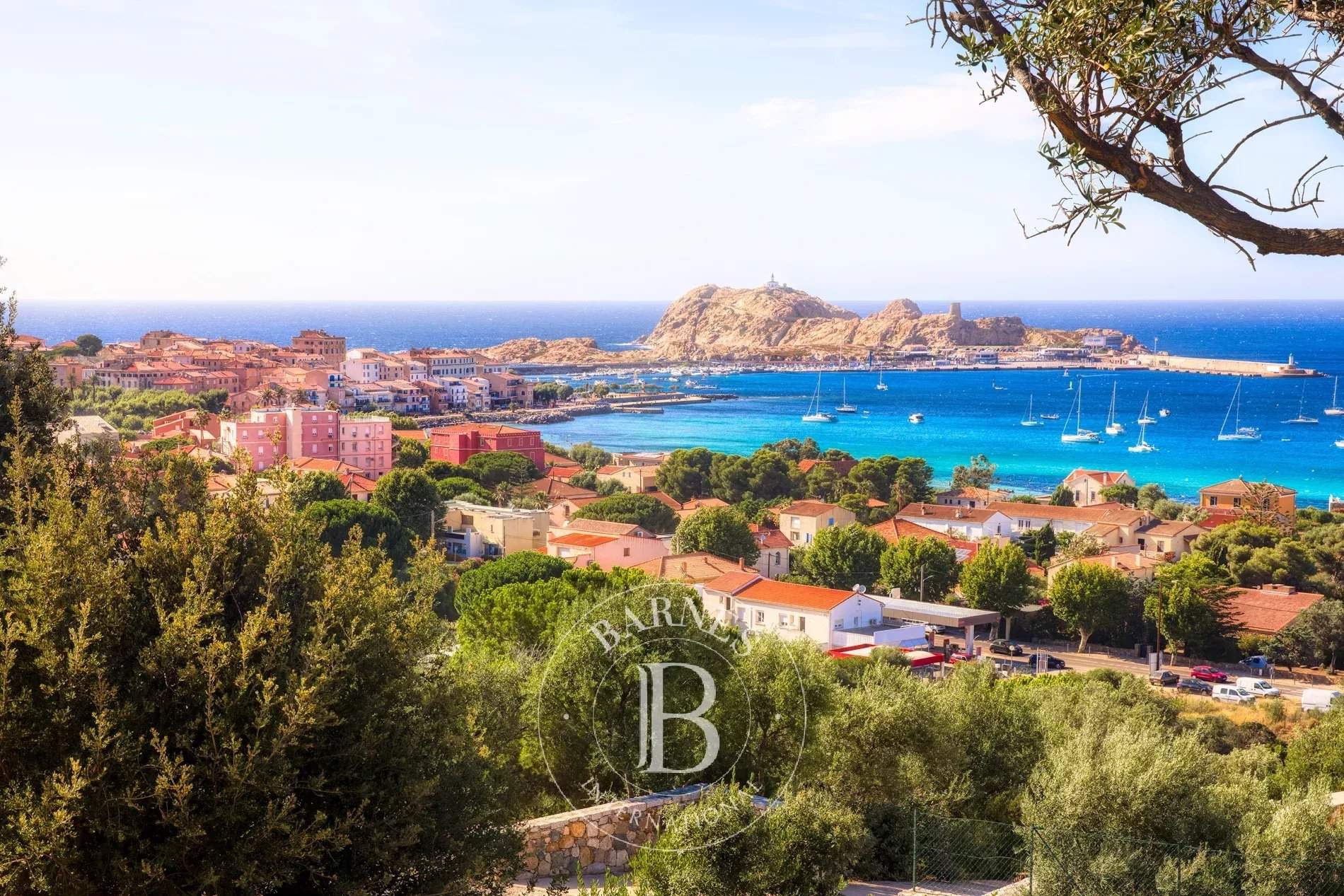 L'Île-Rousse  - Hôtel  - picture 1