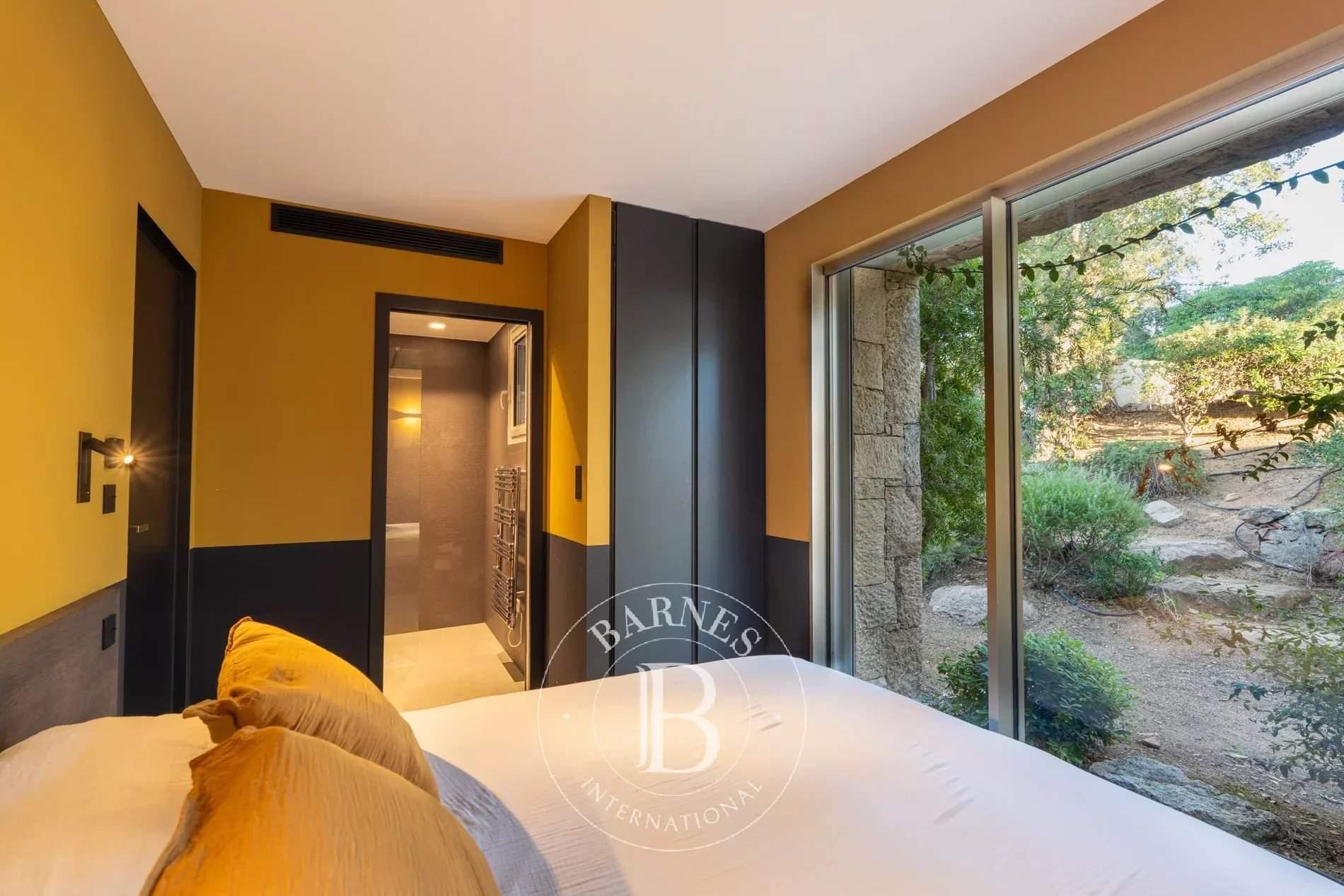 Porto Vecchio, Arasu, 6-Bedroom Villa, Sea View, Pool, Near the Beach picture 6