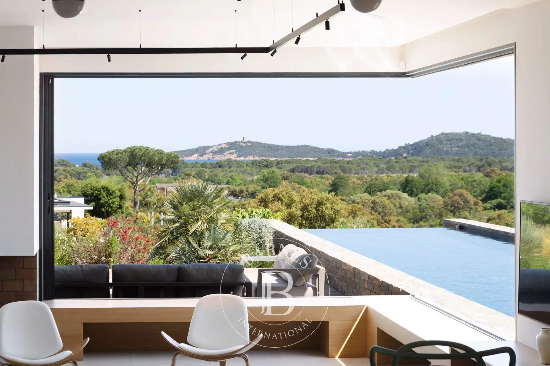 Sainte-Lucie-de-Porto-Vecchio  - Villa 5 Bedrooms - picture 9