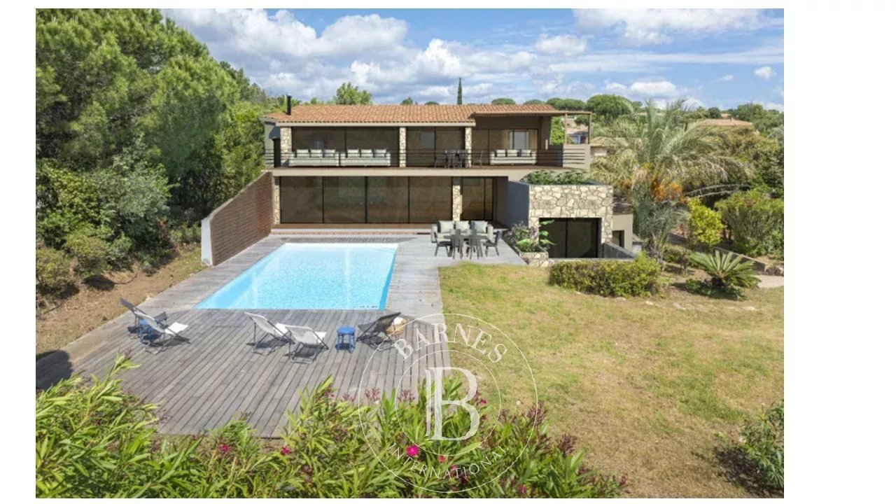 Sainte-Lucie-de-Porto-Vecchio  - Villa 8 Pi&egrave;ces 5 Chambres - picture 14