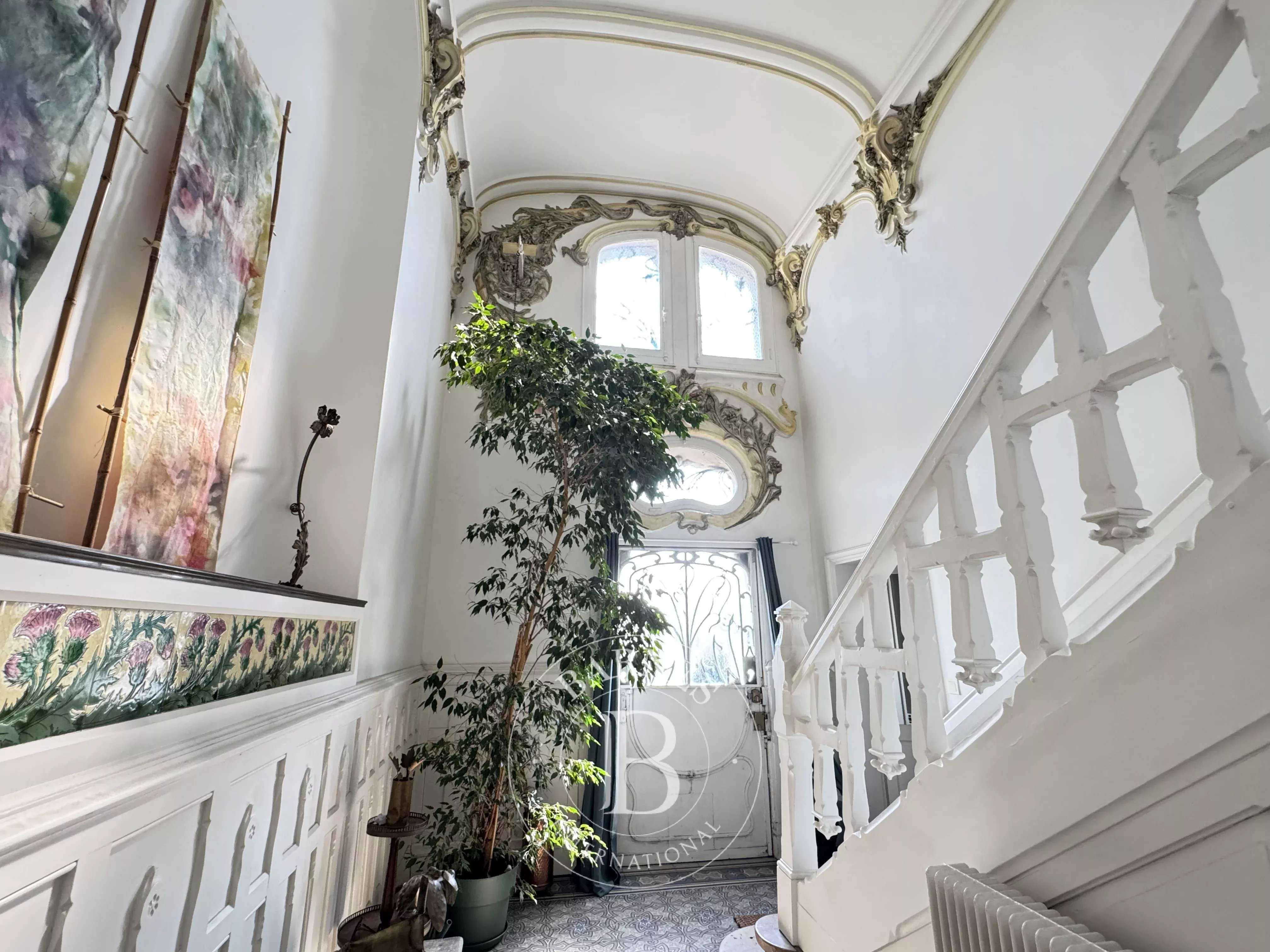 Orléans  - Maison de ville 11 Pi&egrave;ces 5 Chambres