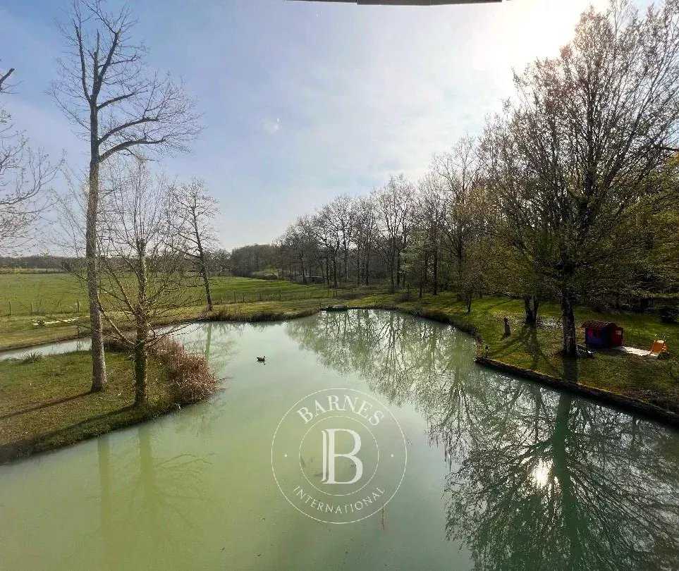 Charentilly  - Propriété 12 Pi&egrave;ces 5 Chambres