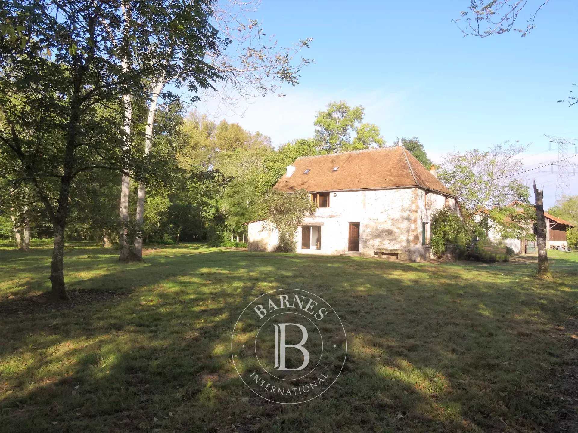 Sancerre  - Propriété 11 Pièces 6 Chambres