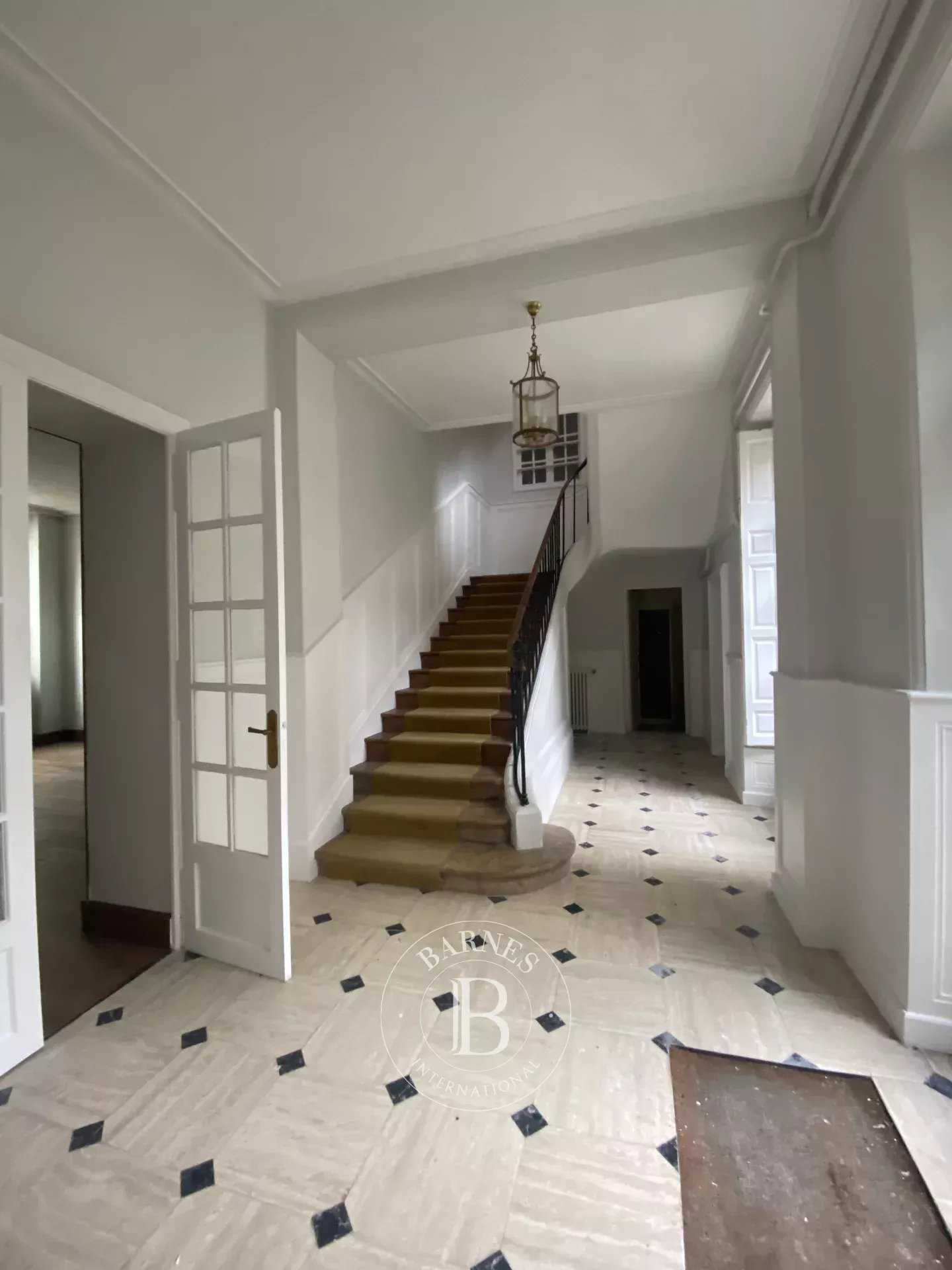 Châteaudun  - Hôtel particulier 12 Pièces 7 Chambres