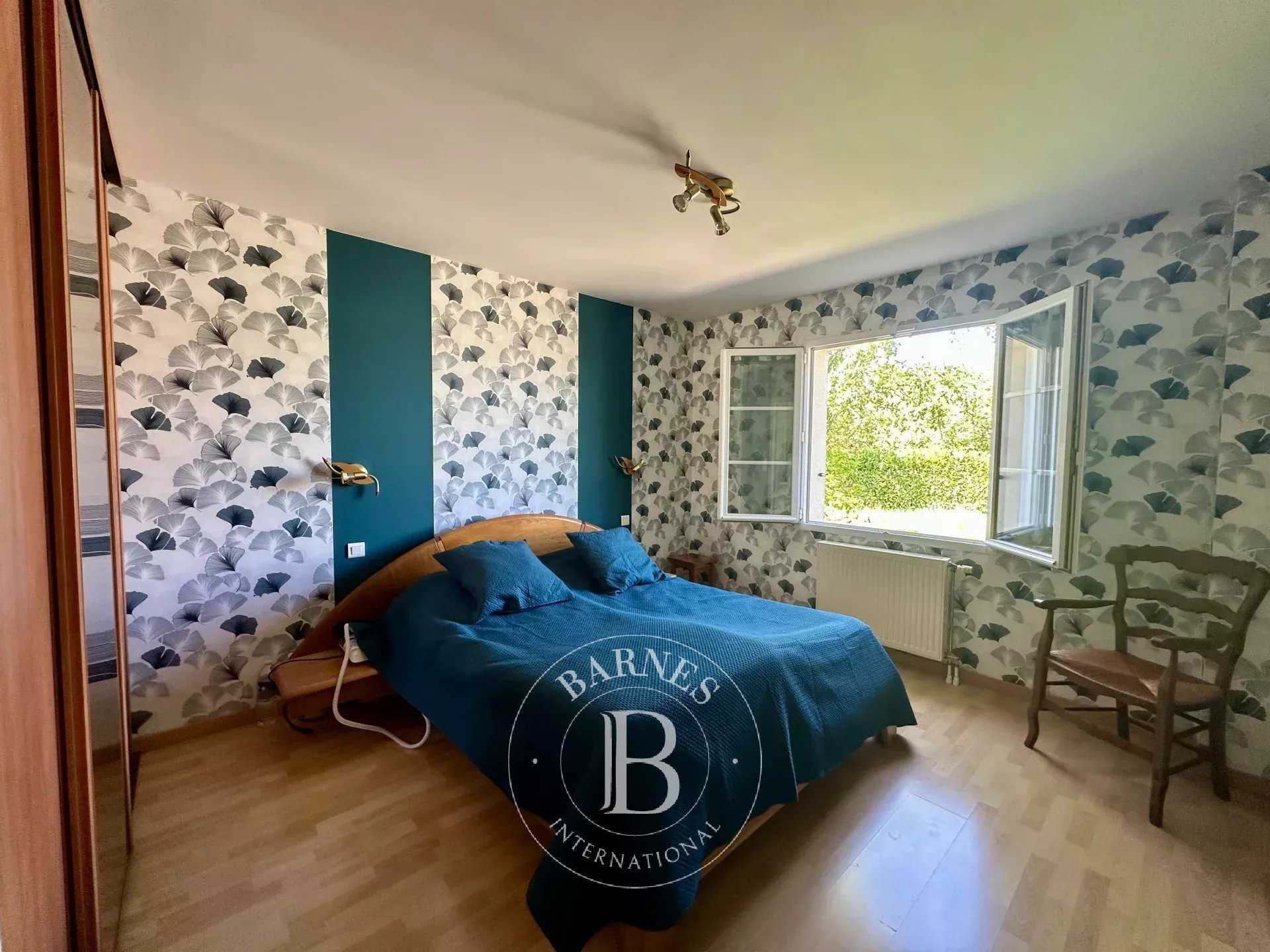 Saint-Denis-en-Val  - House 5 Bedrooms