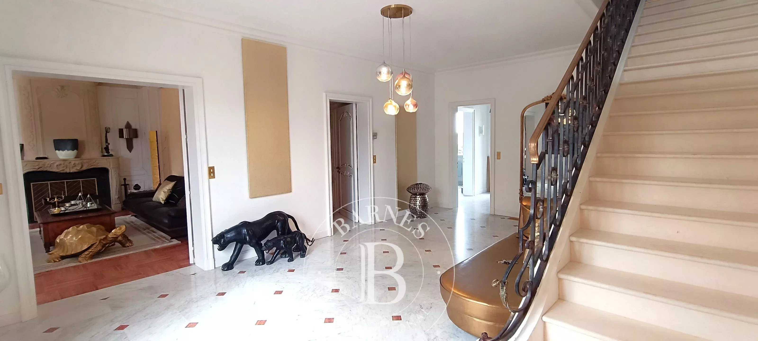 Romorantin-Lanthenay  - Villa 12 Pi&egrave;ces 5 Chambres