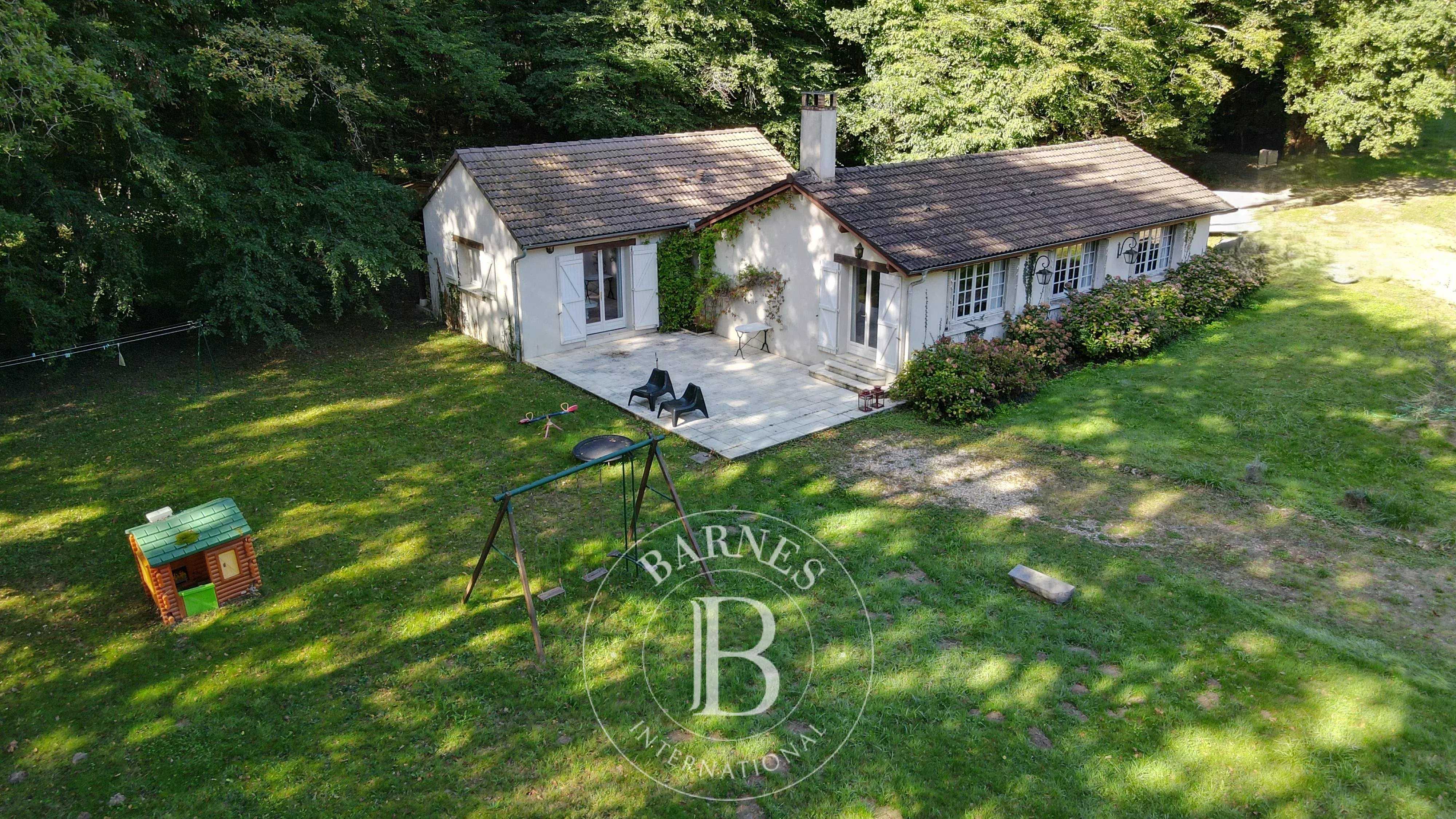 Valençay  - Propriété 7 Pi&egrave;ces 5 Chambres