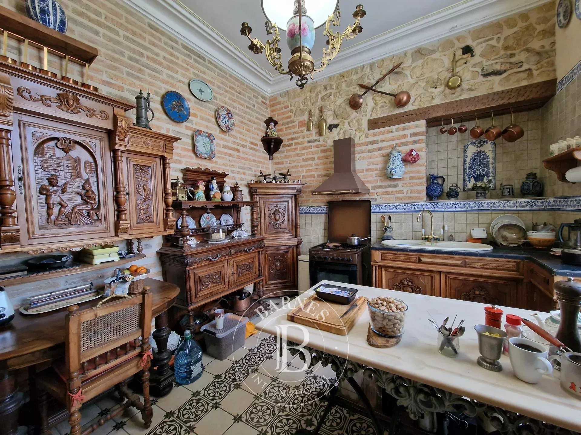 Asnières-sur-Vègre  - Maison 9 Pi&egrave;ces 3 Chambres