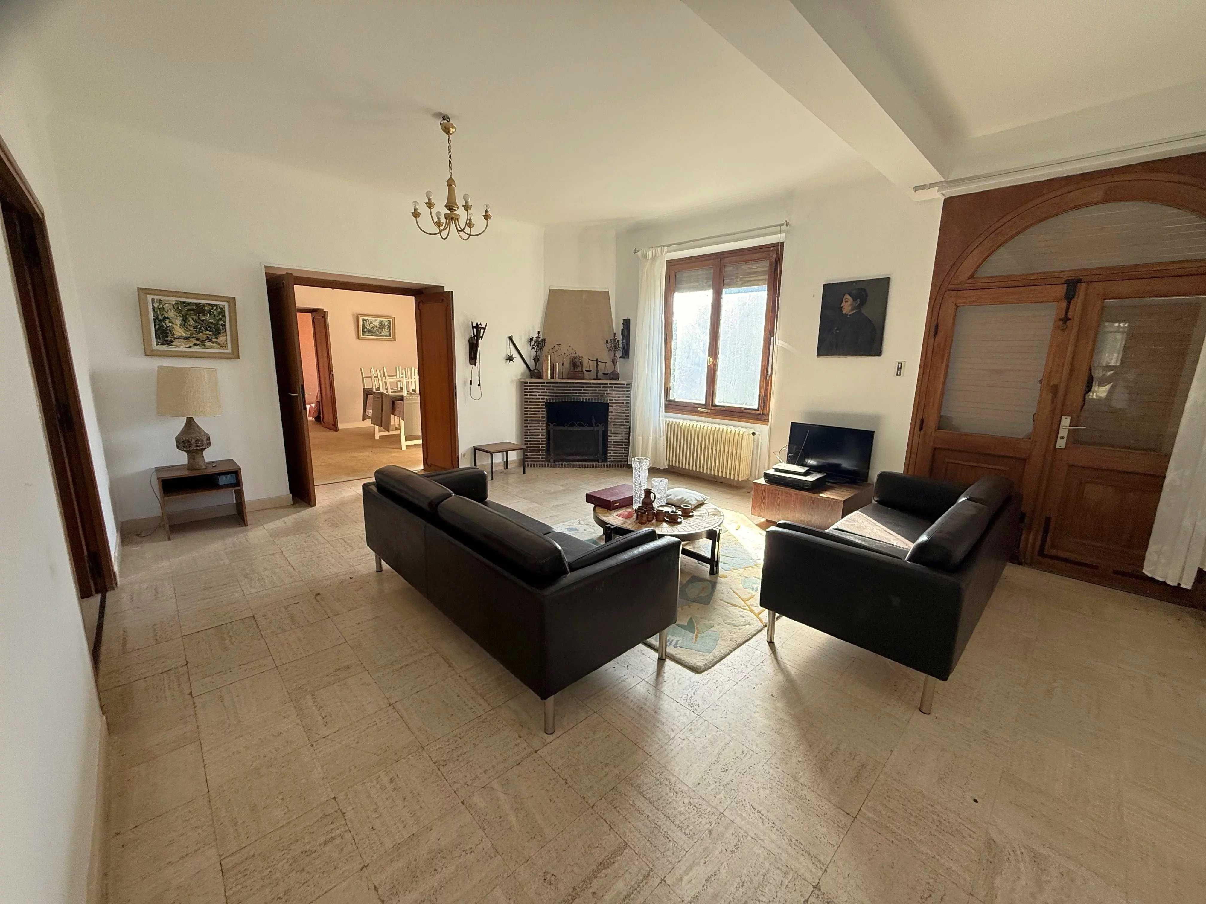 Avallon  - Propriété 17 Pi&egrave;ces 5 Chambres