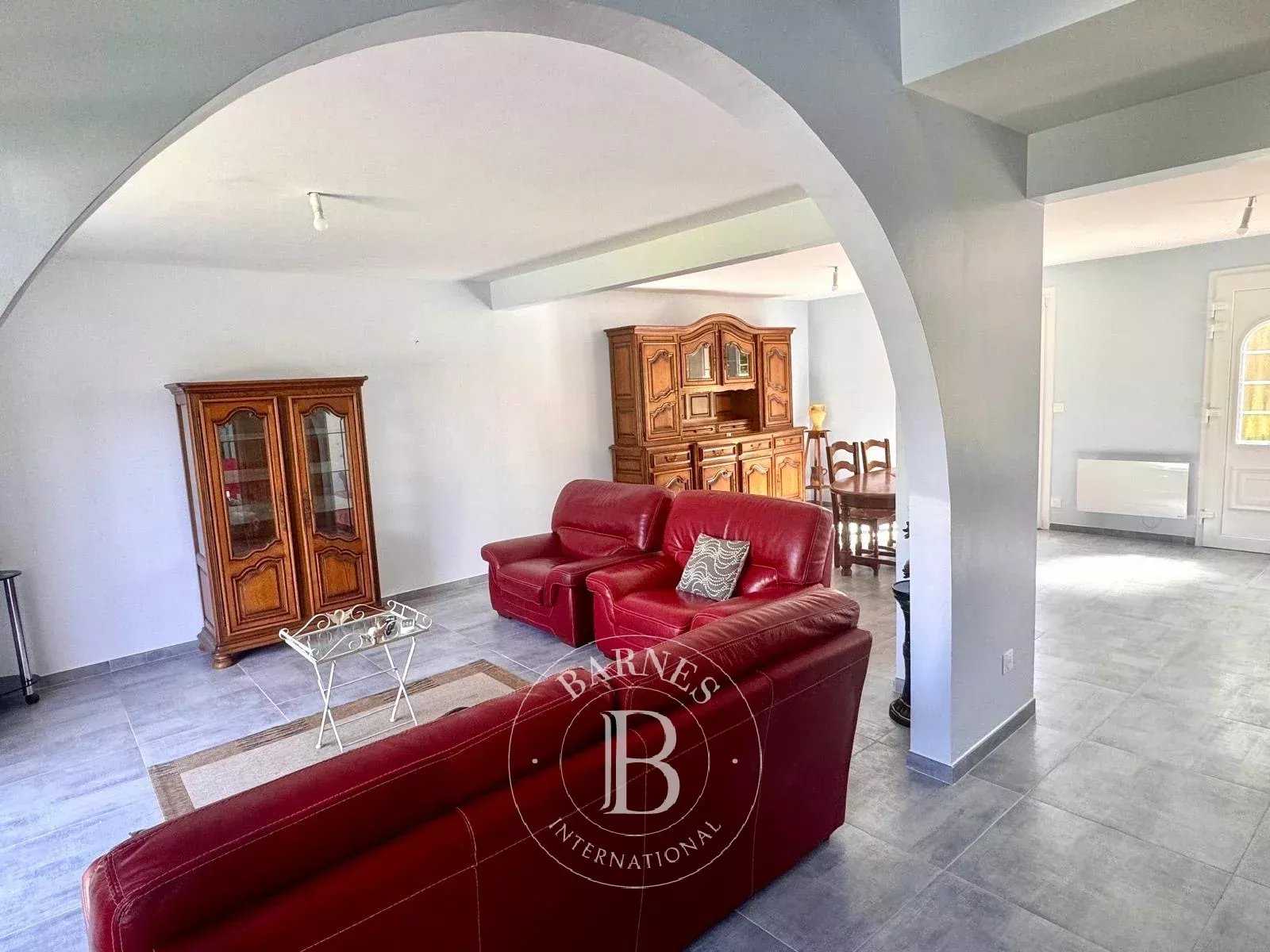 Villeneuve-sur-Conie  - House 8 Bedrooms