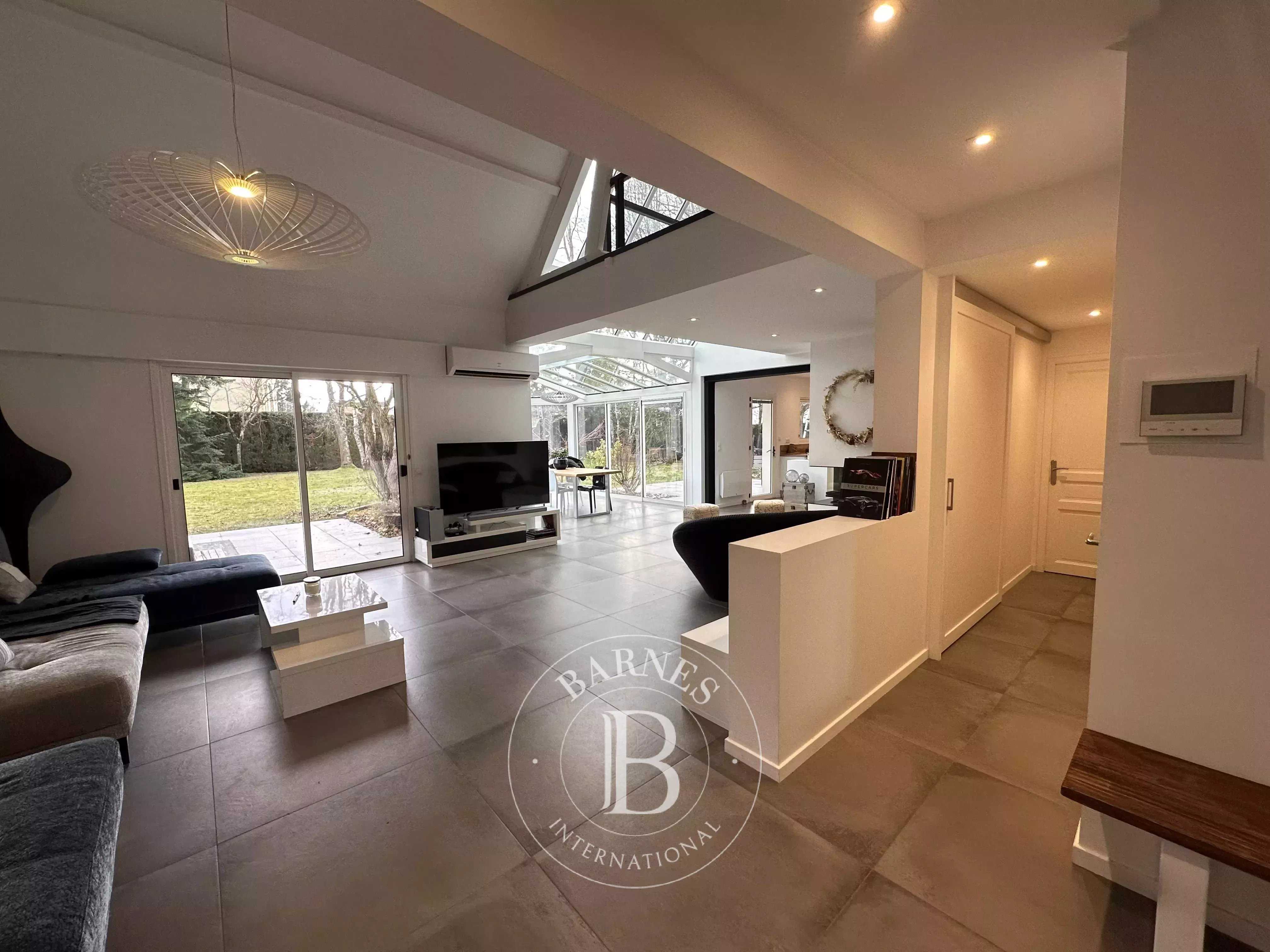 Saint-Denis-en-Val  - Villa 8 Cuartos 6 Habitaciones