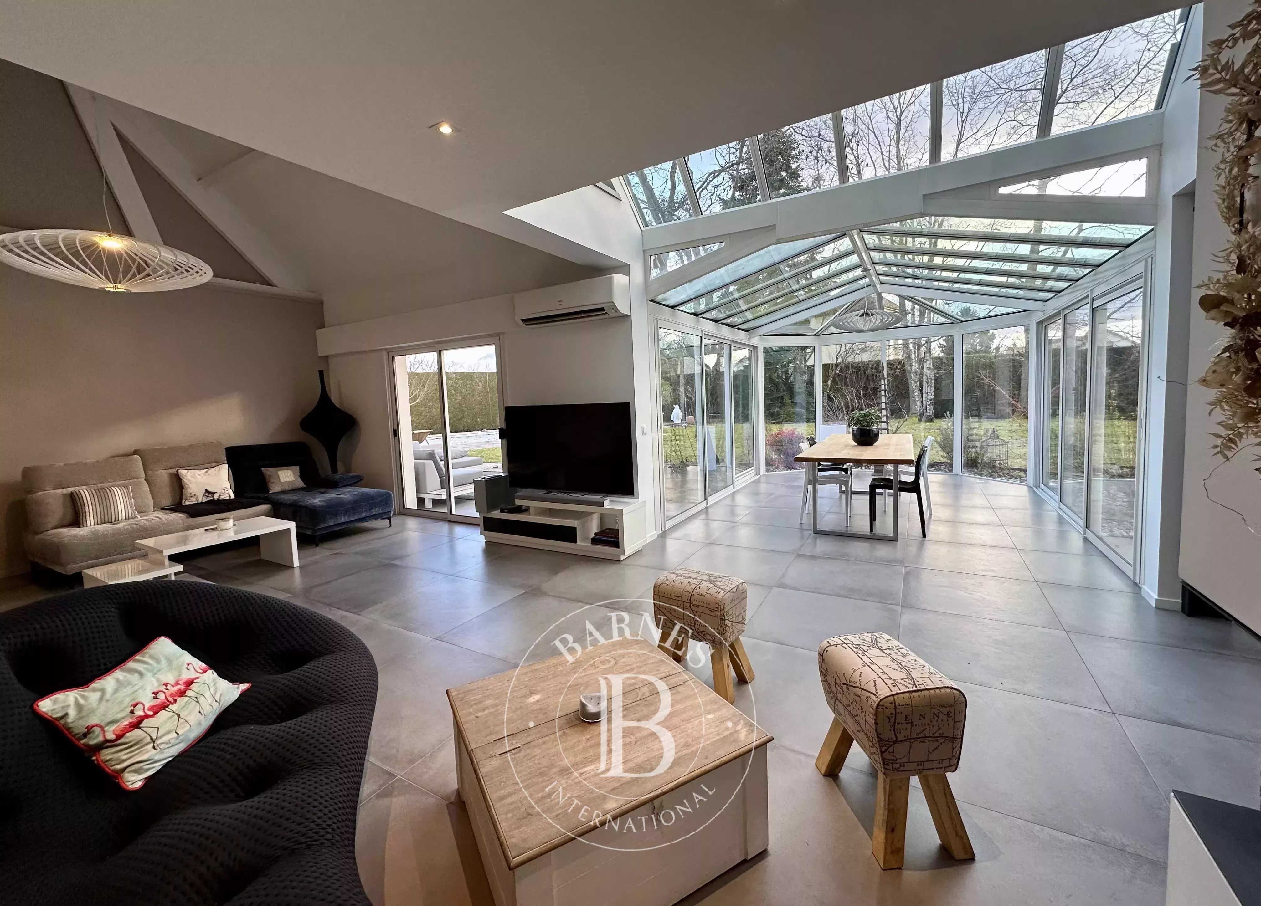 Saint-Denis-en-Val  - Villa 8 Cuartos 6 Habitaciones