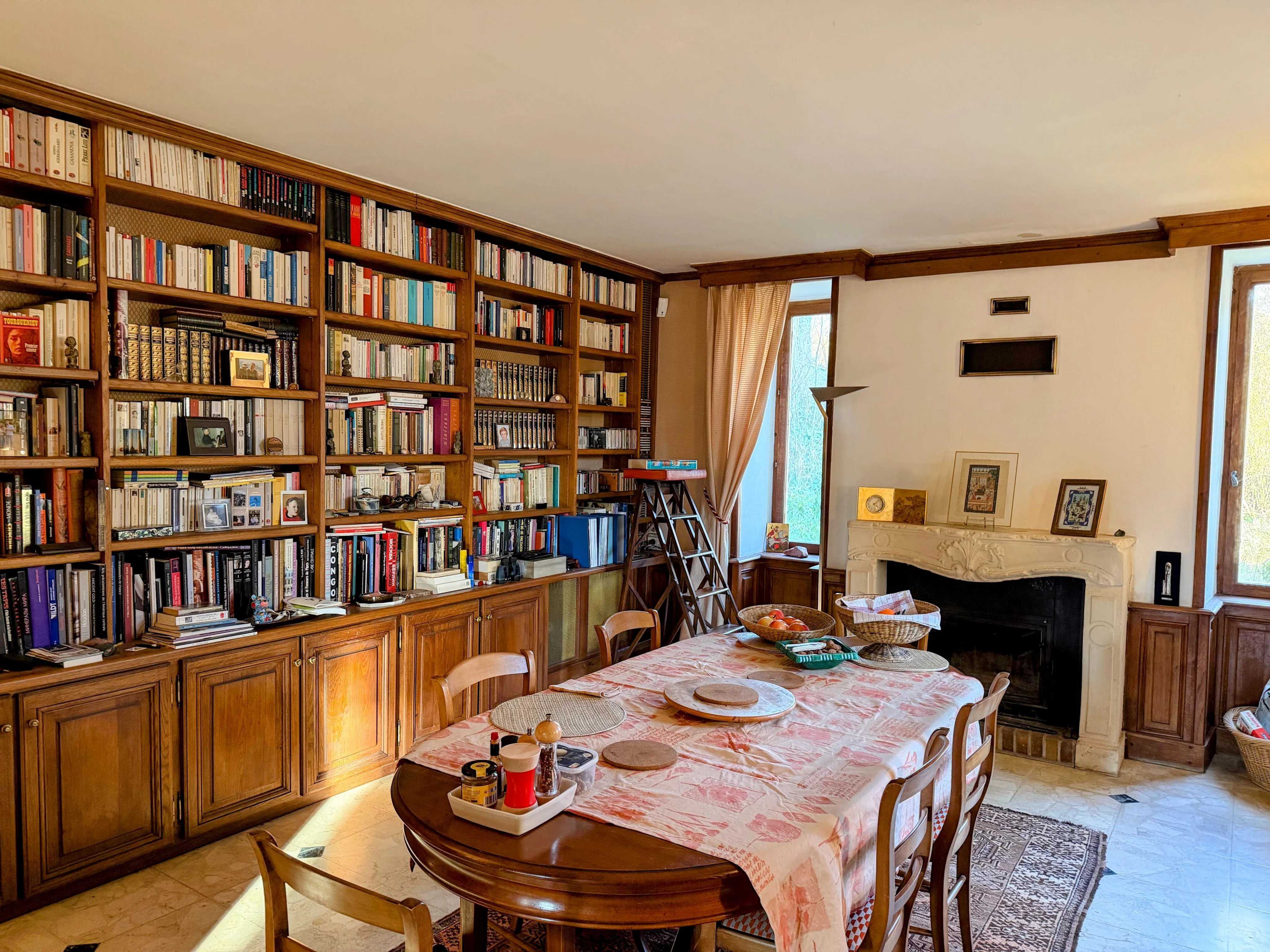 Beaumont-Sardolles  - Manoir 17 Pi&egrave;ces 9 Chambres