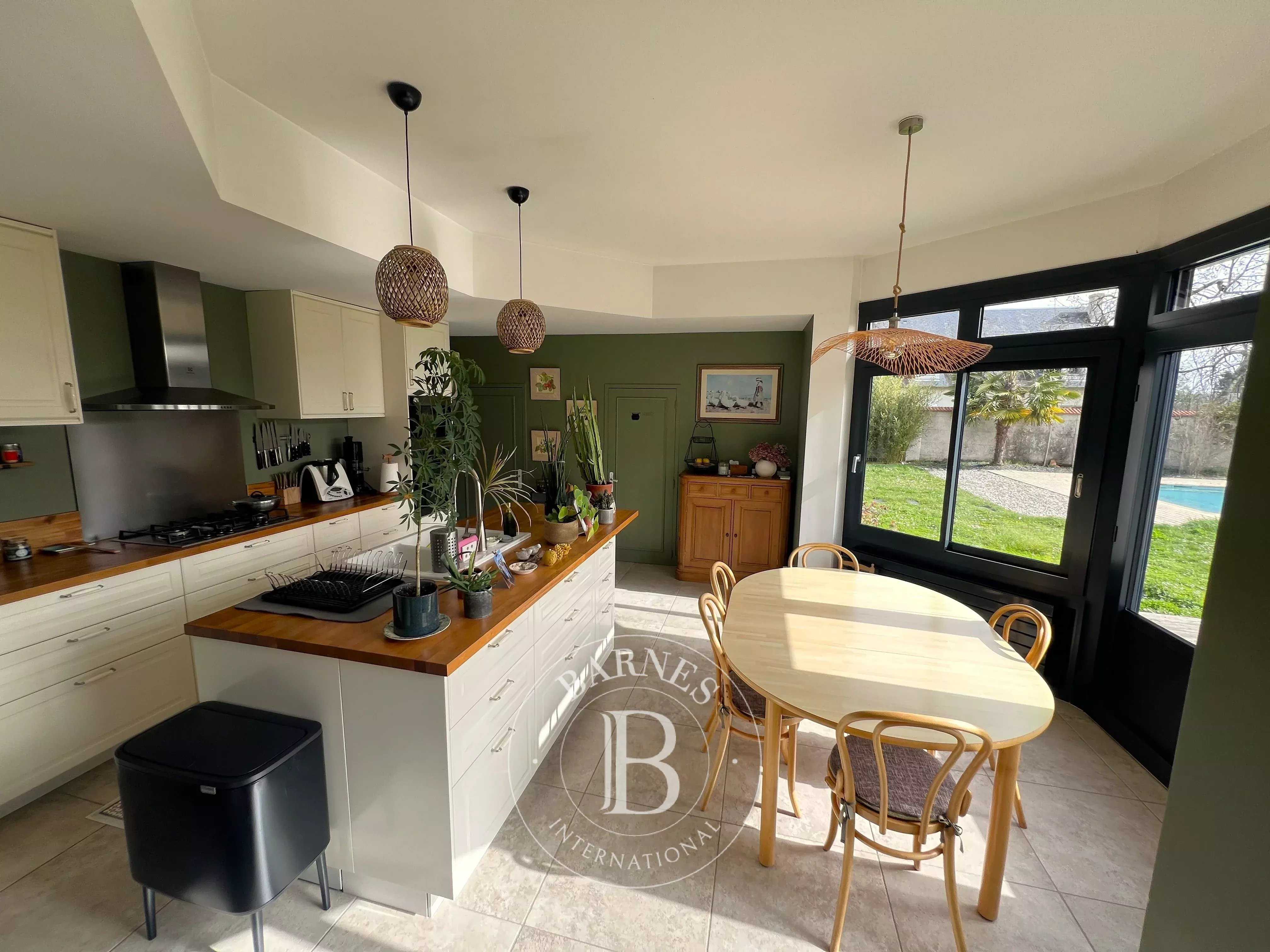 Saint-Cyr-sur-Loire  - Maison 10 Pi&egrave;ces 4 Chambres