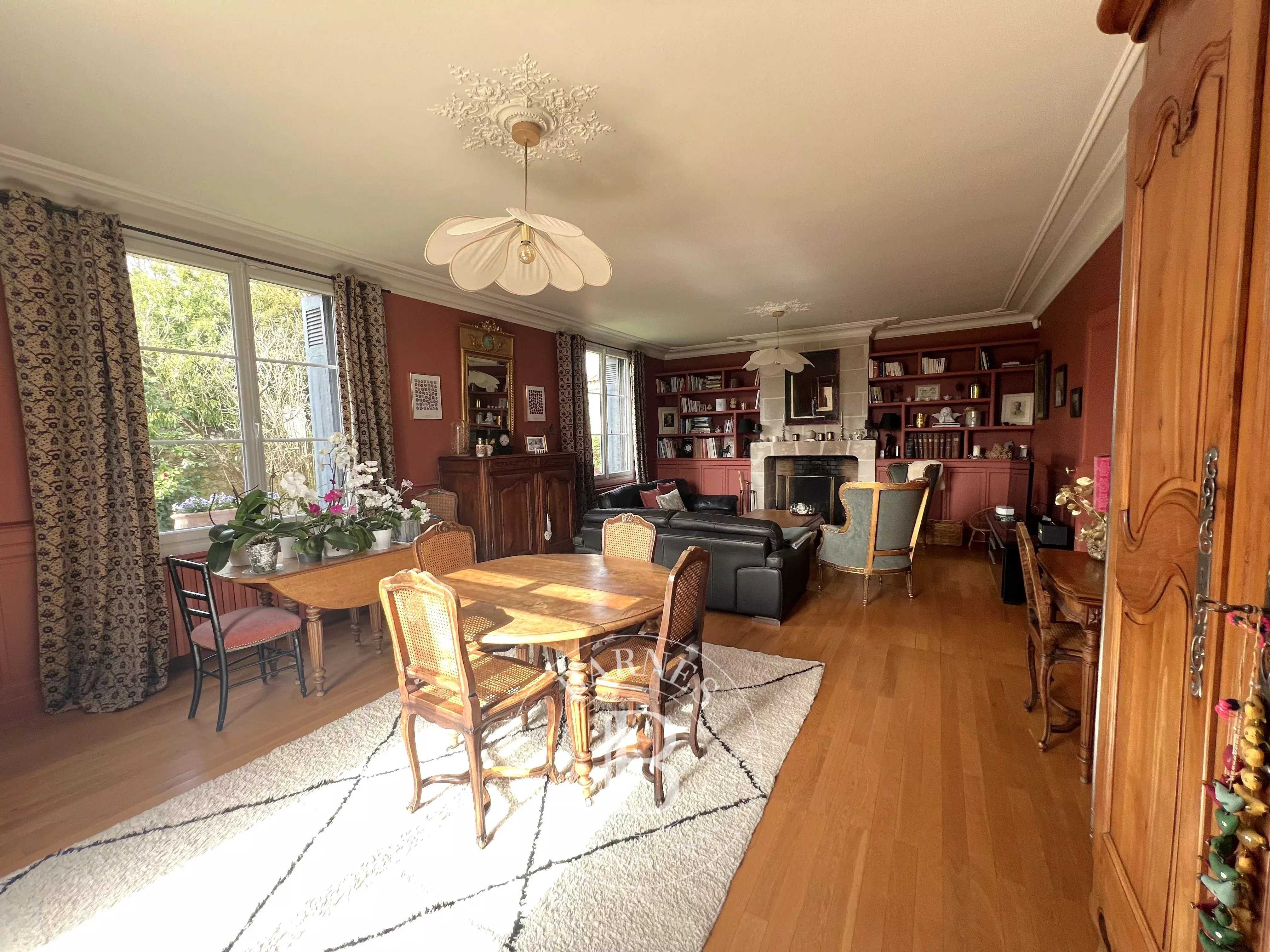 Saint-Cyr-sur-Loire  - Maison 10 Pi&egrave;ces 4 Chambres