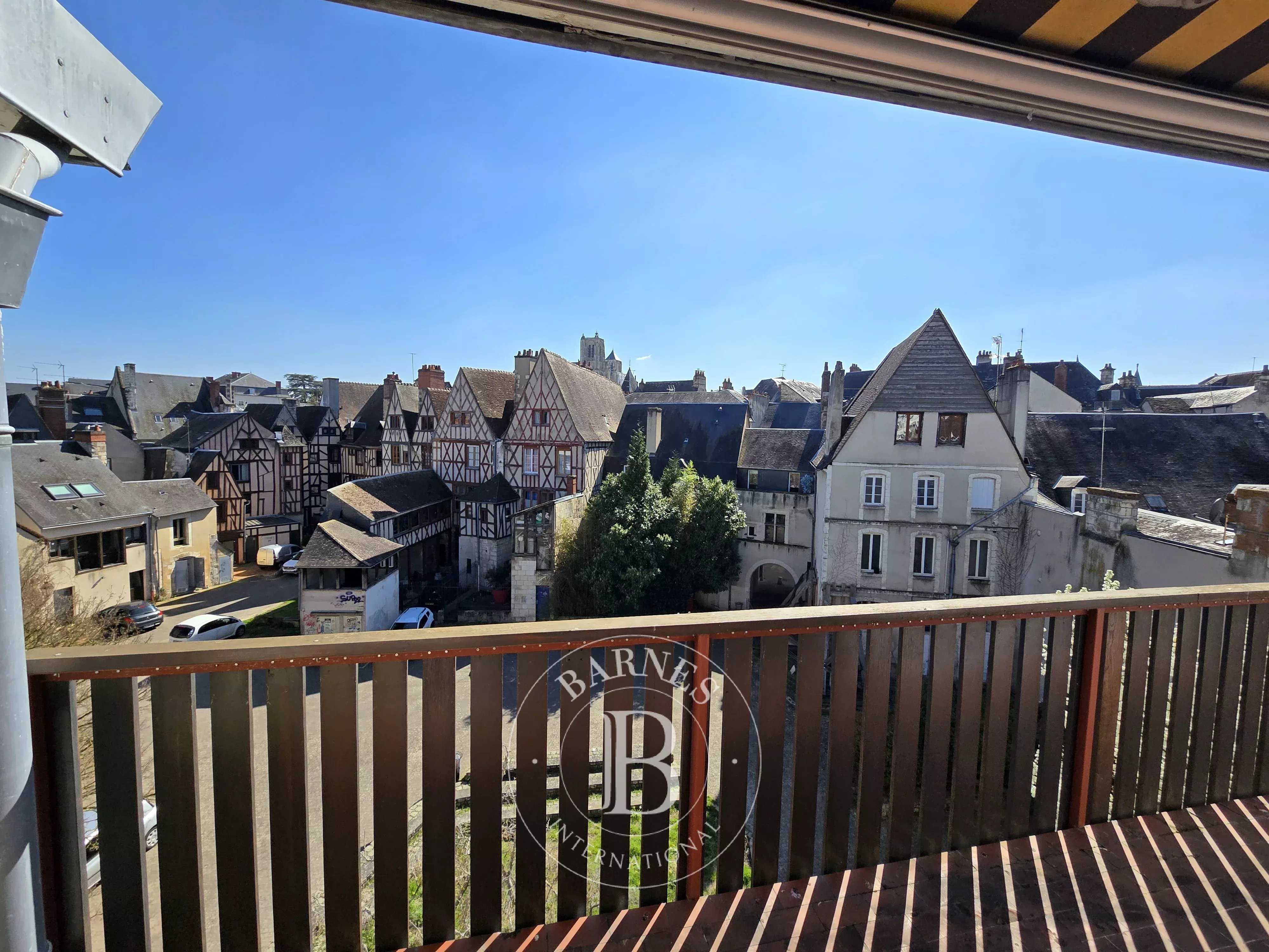 Bourges  - Triplex 6 Pi&egrave;ces 4 Chambres