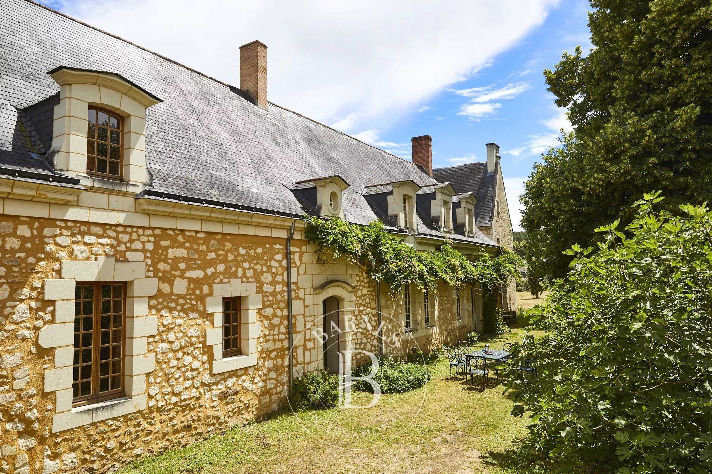 Baugé-en-Anjou  - Domaine équestre 12 Pi&egrave;ces 7 Chambres