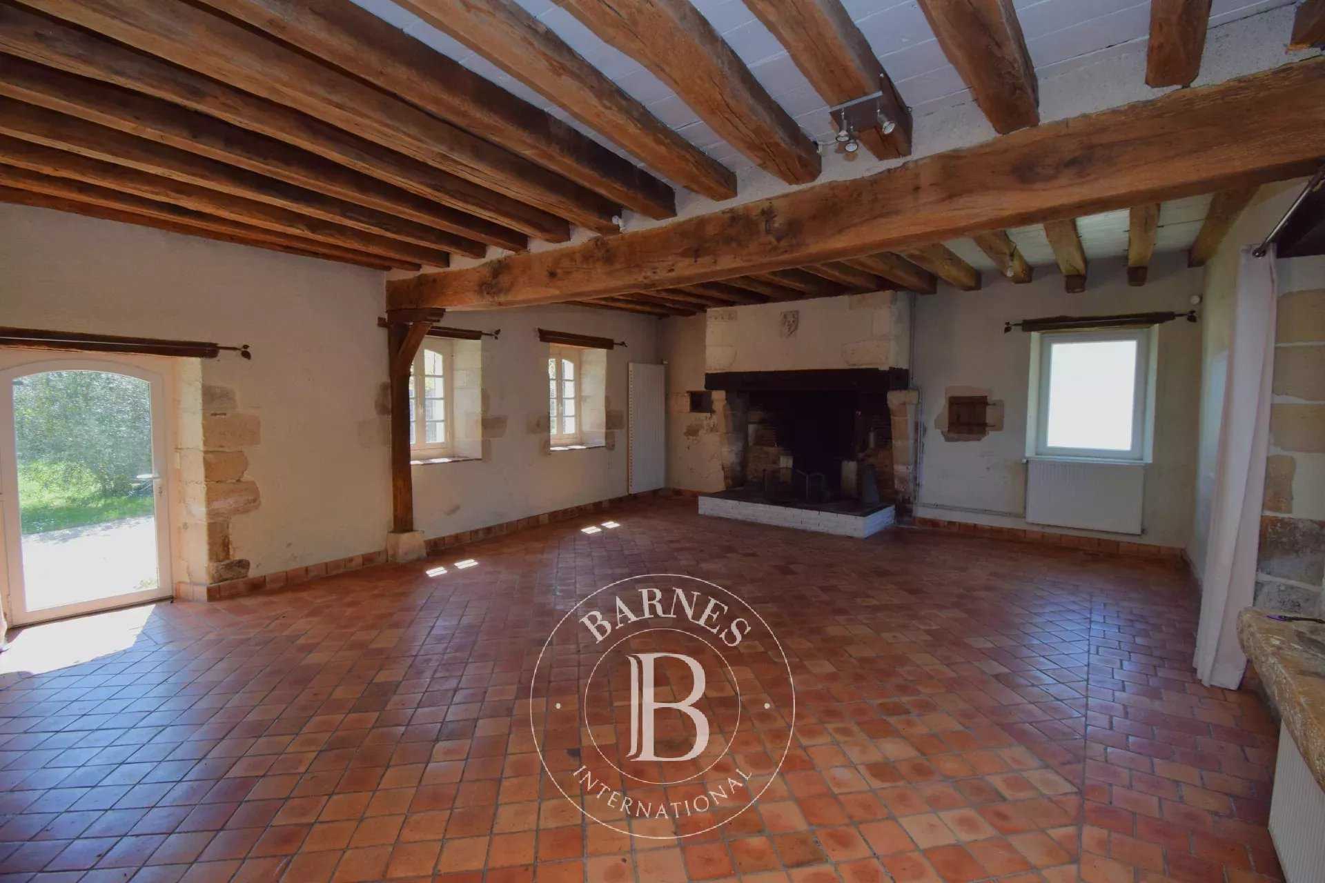 Marmagne  - Maison de village 18 Pi&egrave;ces 5 Chambres