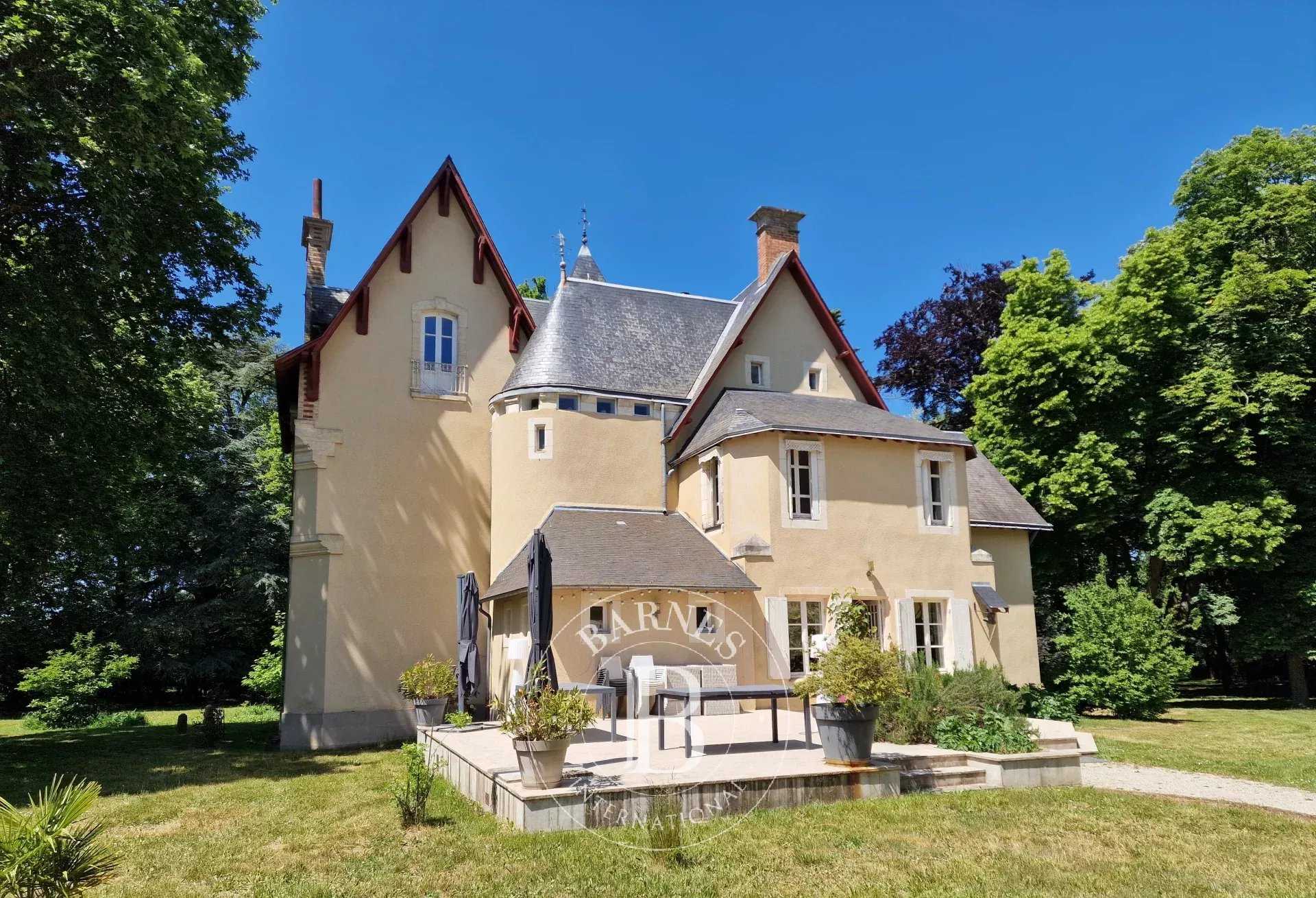 Changé  - House 7 Bedrooms