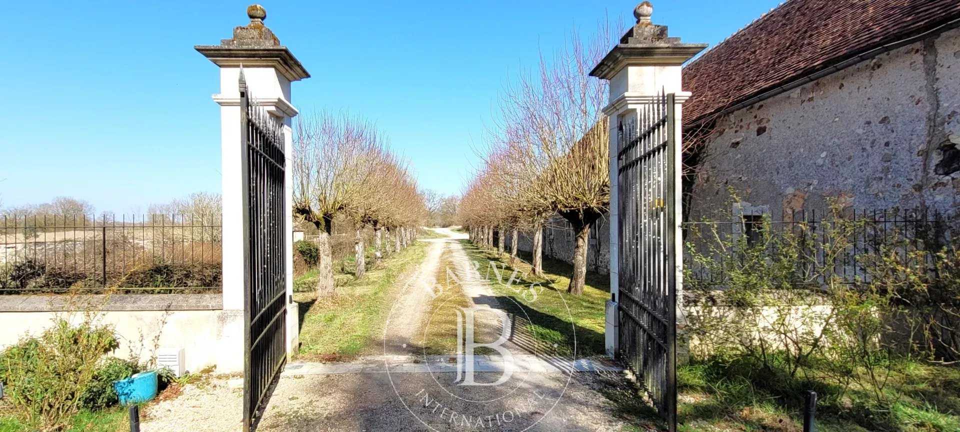 Saint-Gaultier  - Château 15 Pièces 7 Chambres