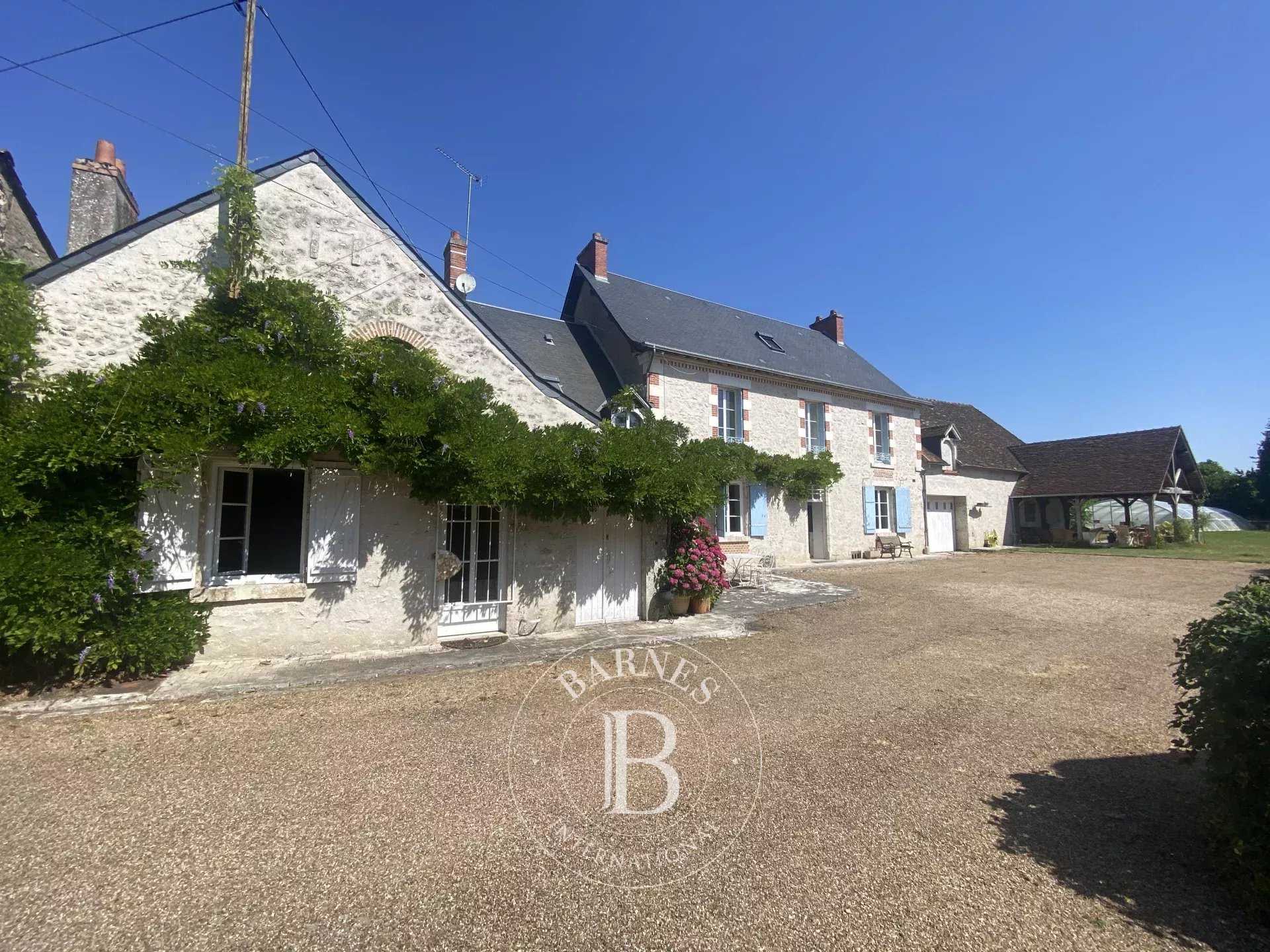 Blois  - Propriété 9 Pièces 6 Chambres