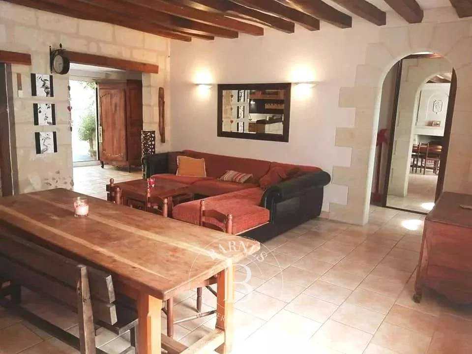 Allonnes  - Maison de village 7 Pi&egrave;ces 5 Chambres