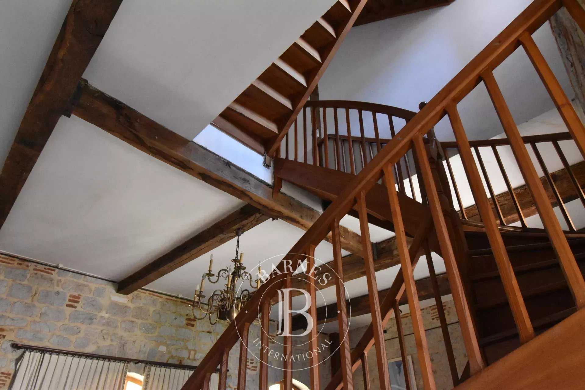 Cahors  - Maison 10 Pi&egrave;ces 4 Chambres