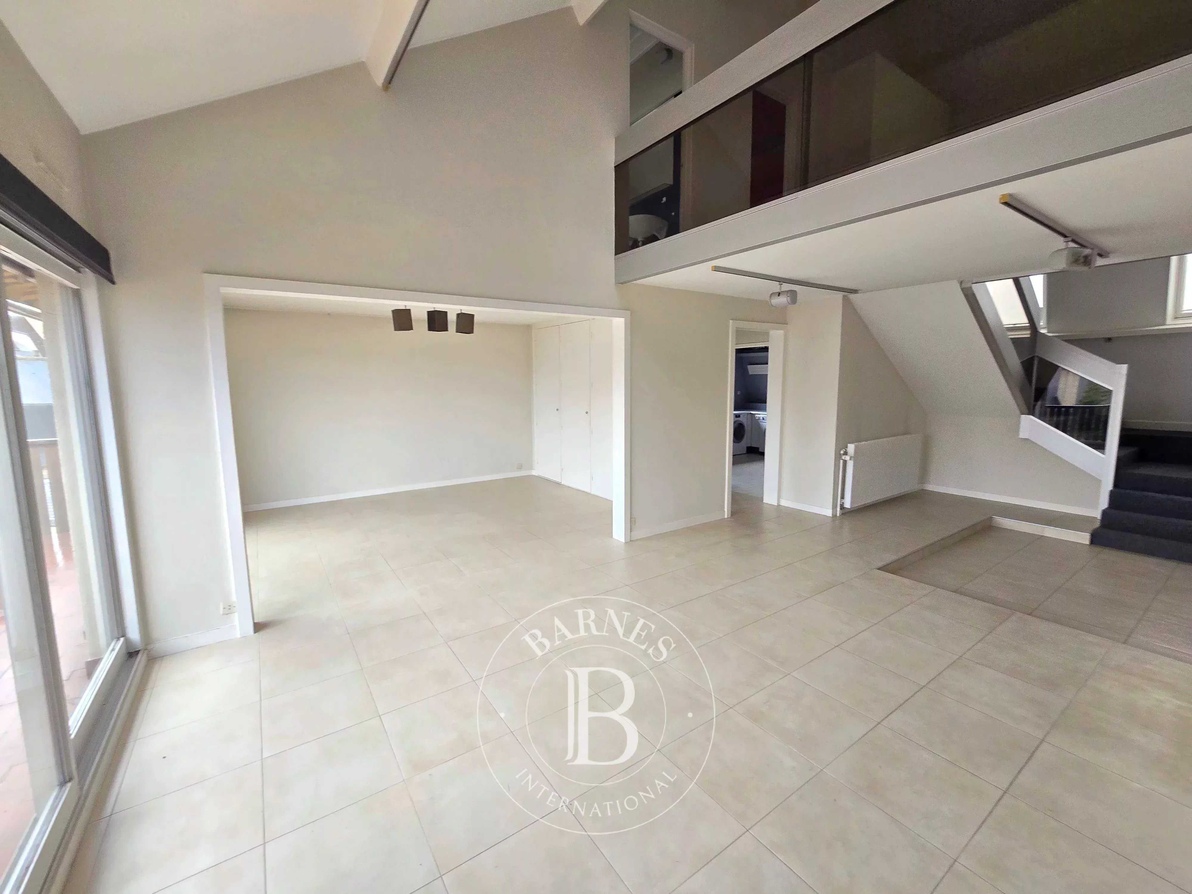 Bourges  - Triplex 6 Pi&egrave;ces 4 Chambres