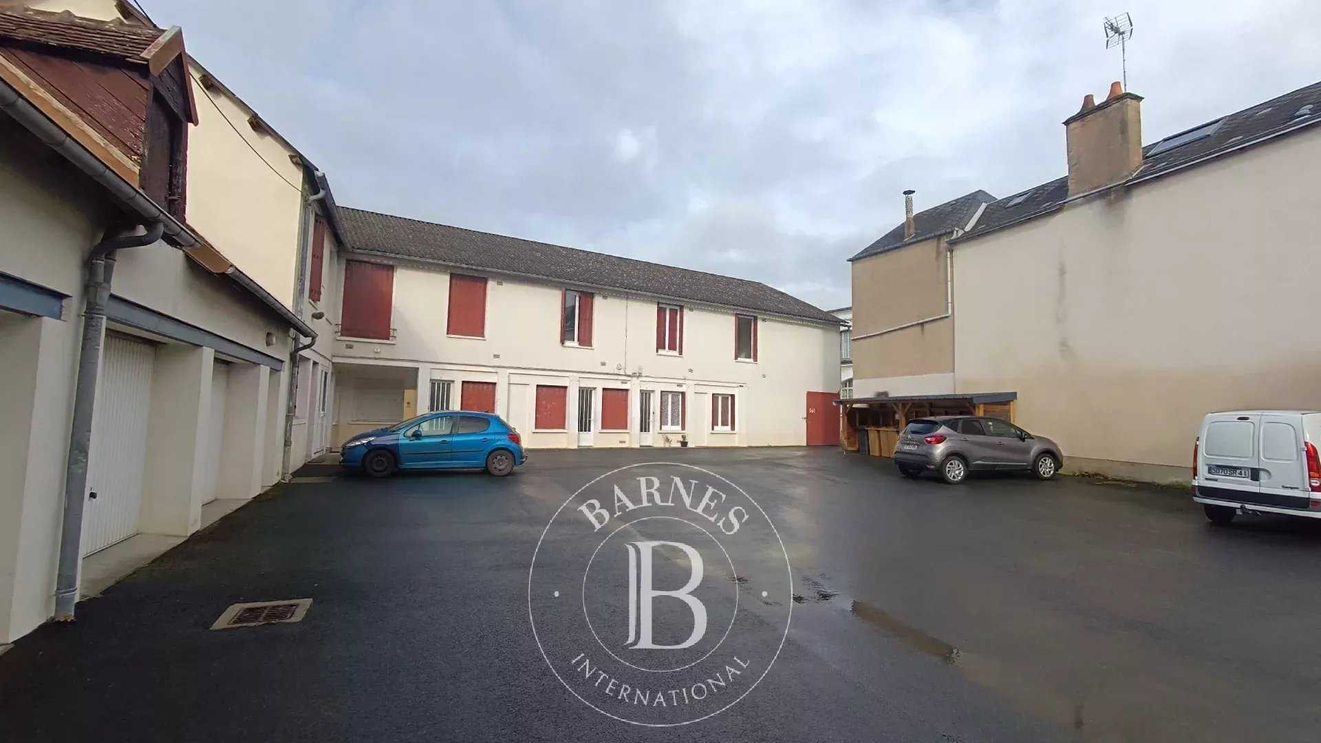 Romorantin-Lanthenay  - Building 