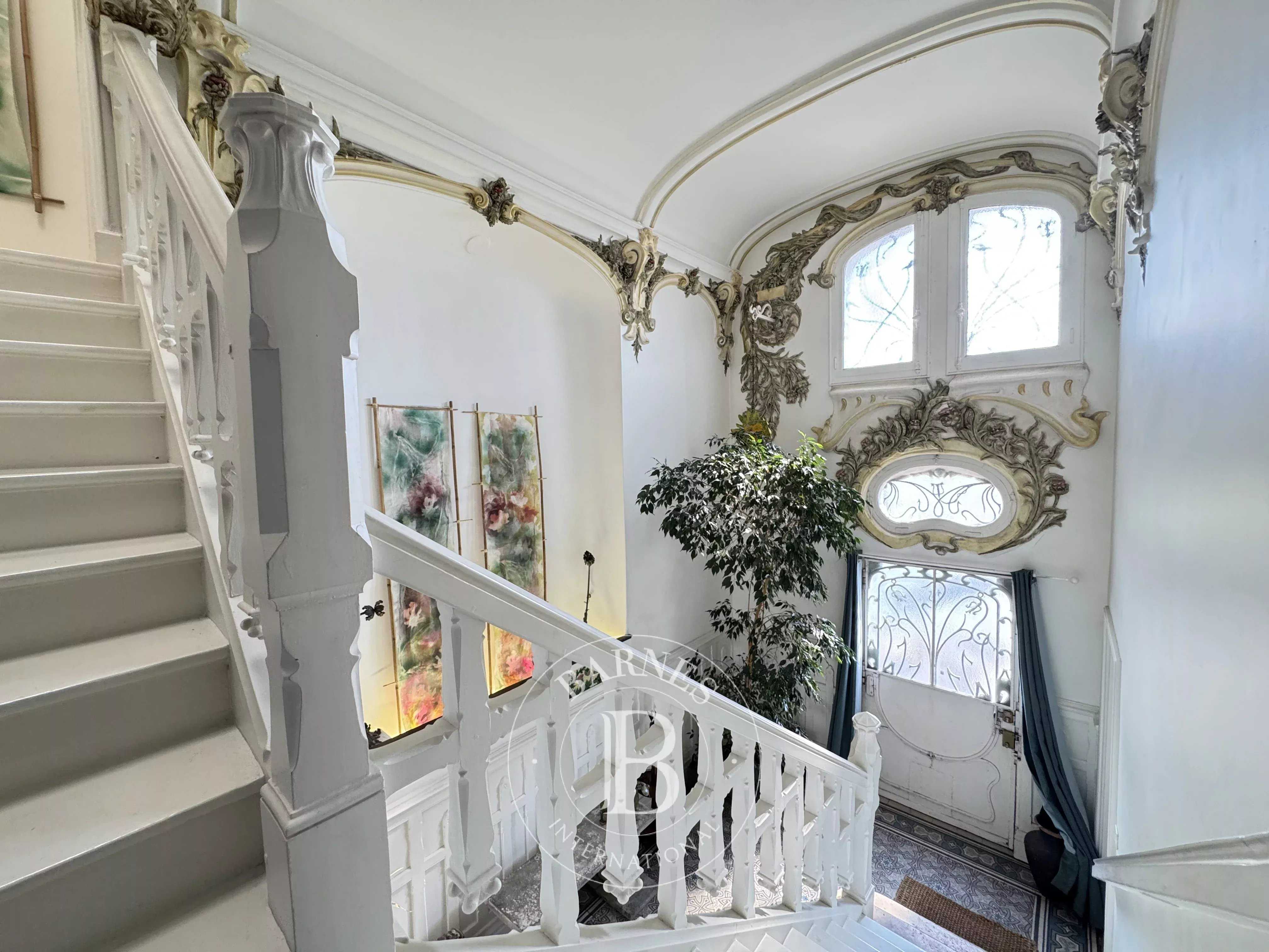 Orléans  - Maison de ville 11 Pi&egrave;ces 5 Chambres