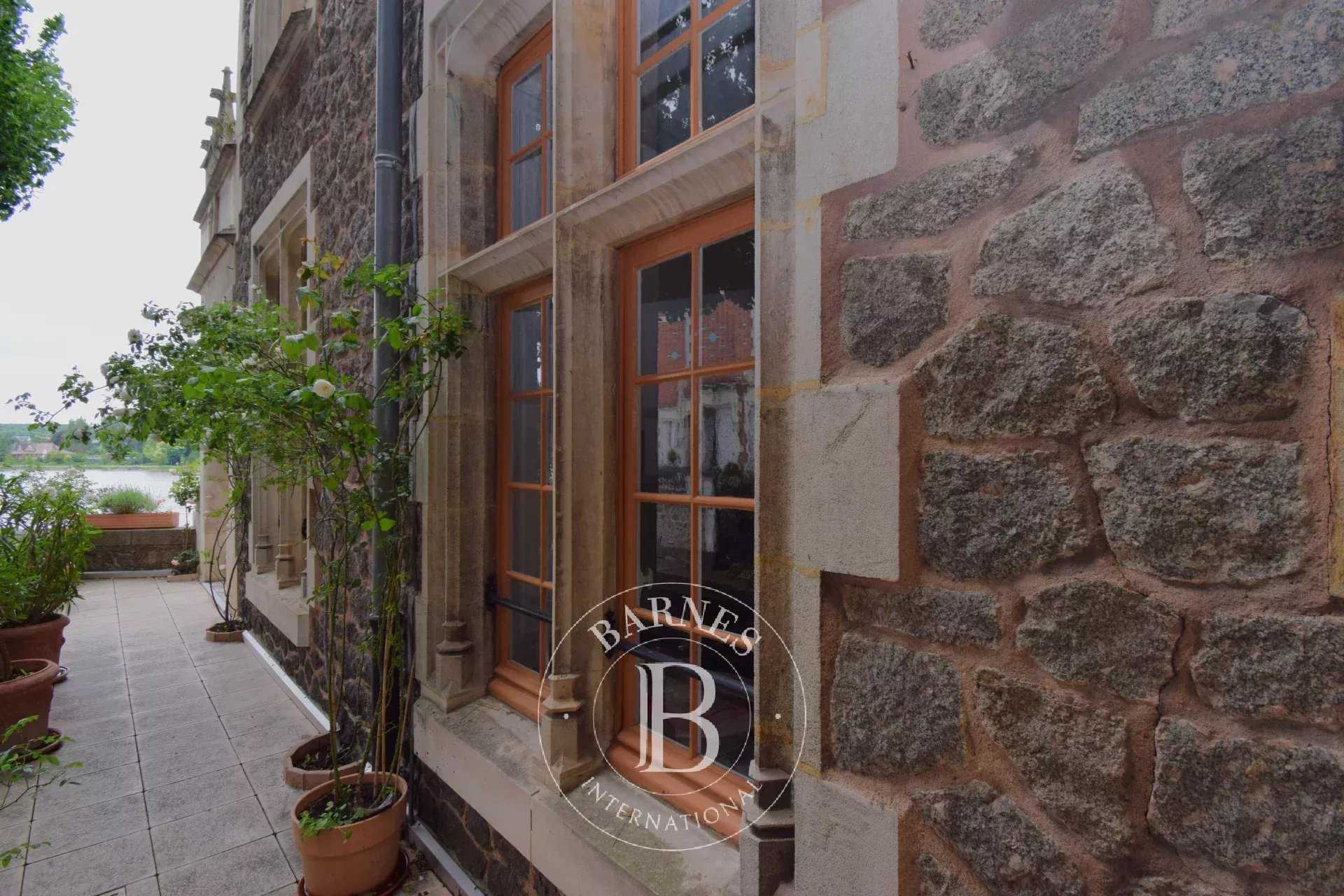 Vichy  - Appartement 5 Pi&egrave;ces 2 Chambres