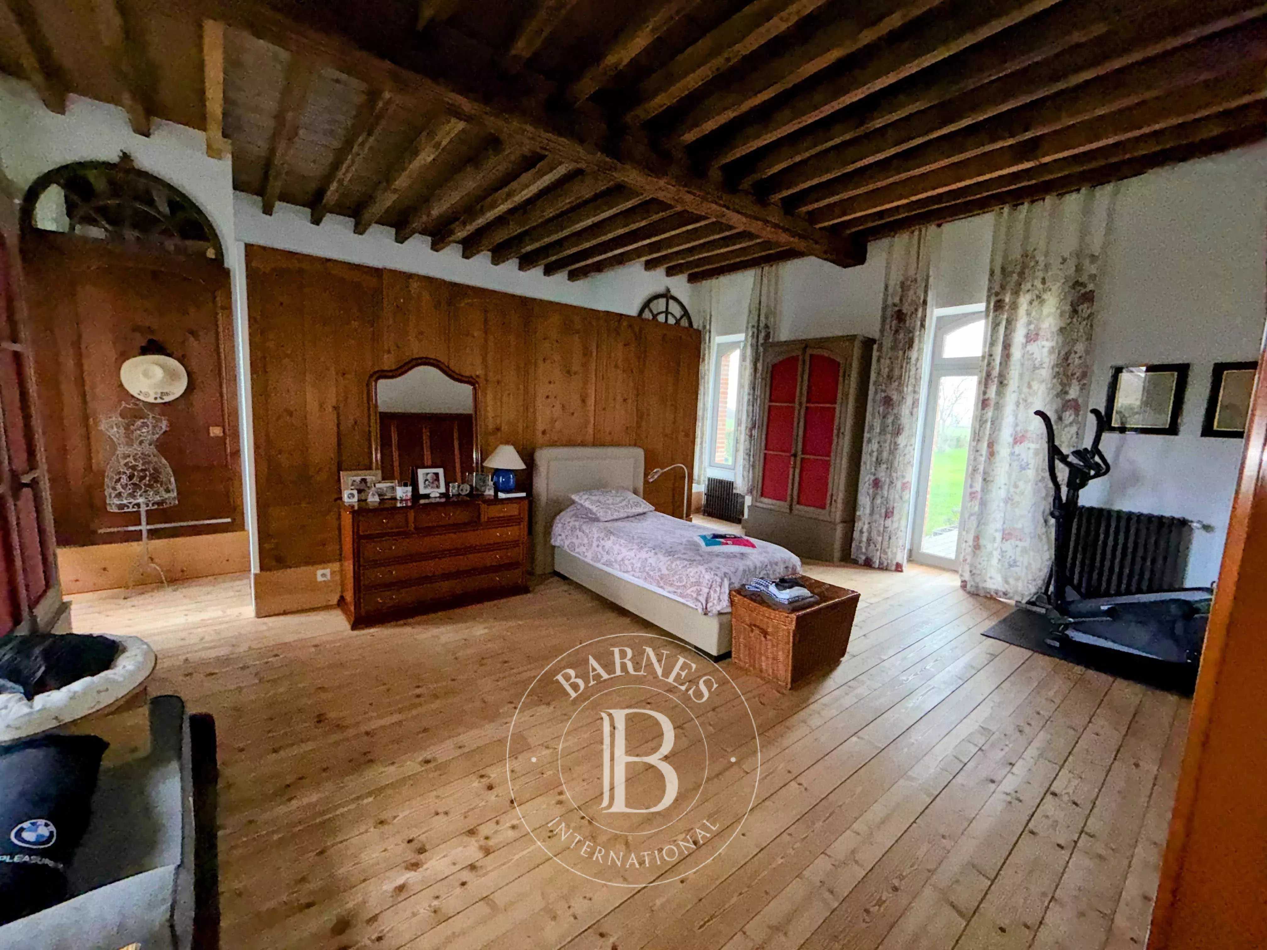 Decize  - Maison 12 Pi&egrave;ces 3 Chambres