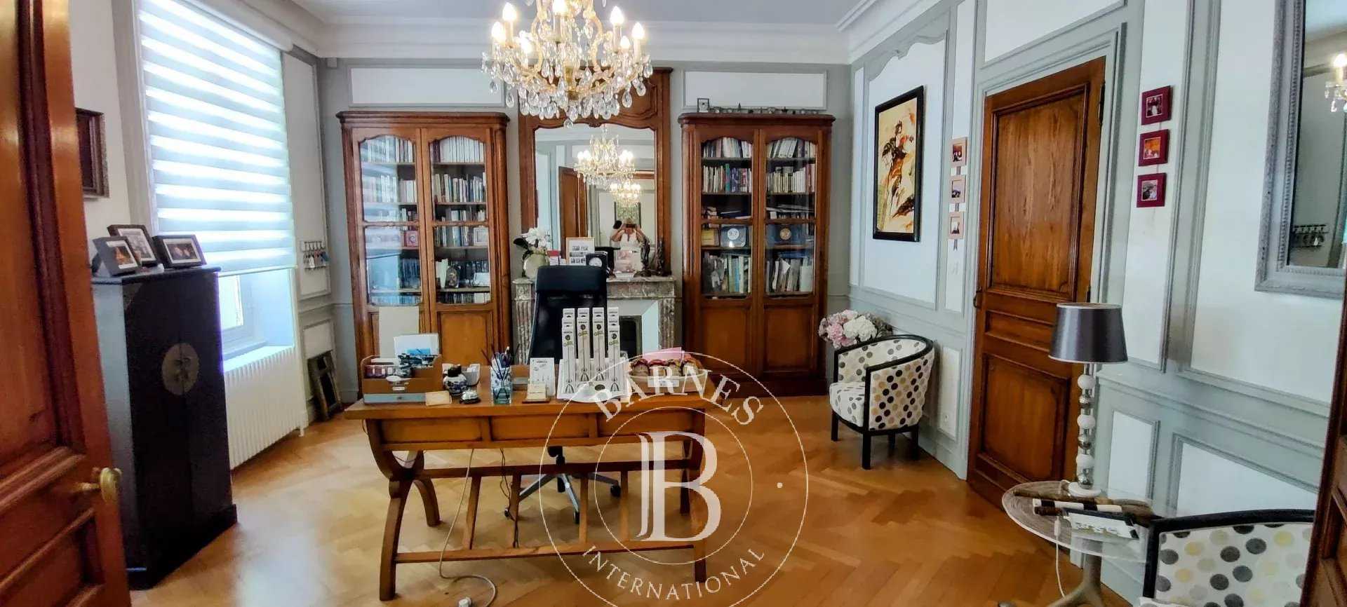 Nevers  - Bed and breakfast 9 Bedrooms