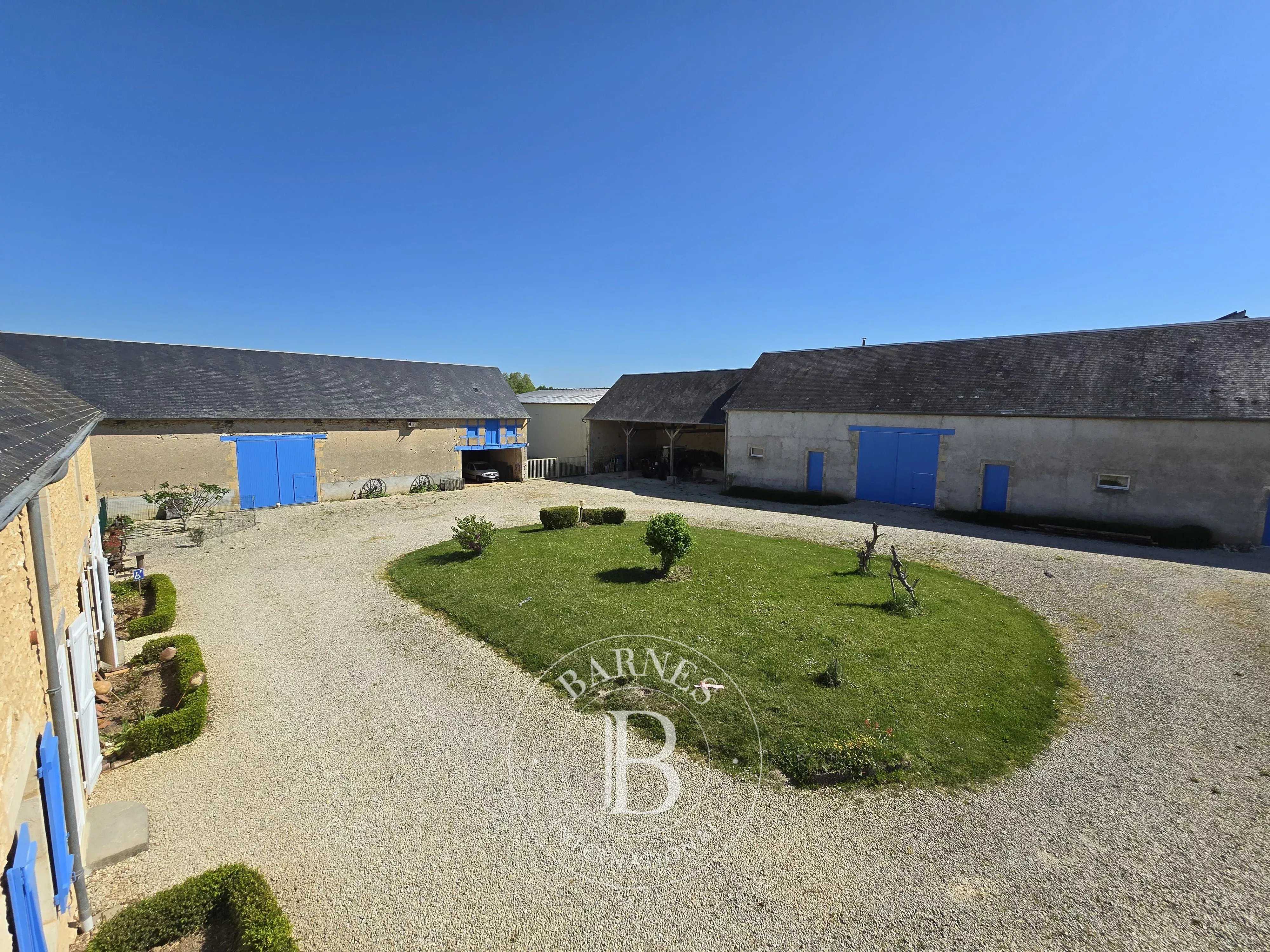 Moulins-sur-Yèvre  - Ferme 11 Pi&egrave;ces 6 Chambres