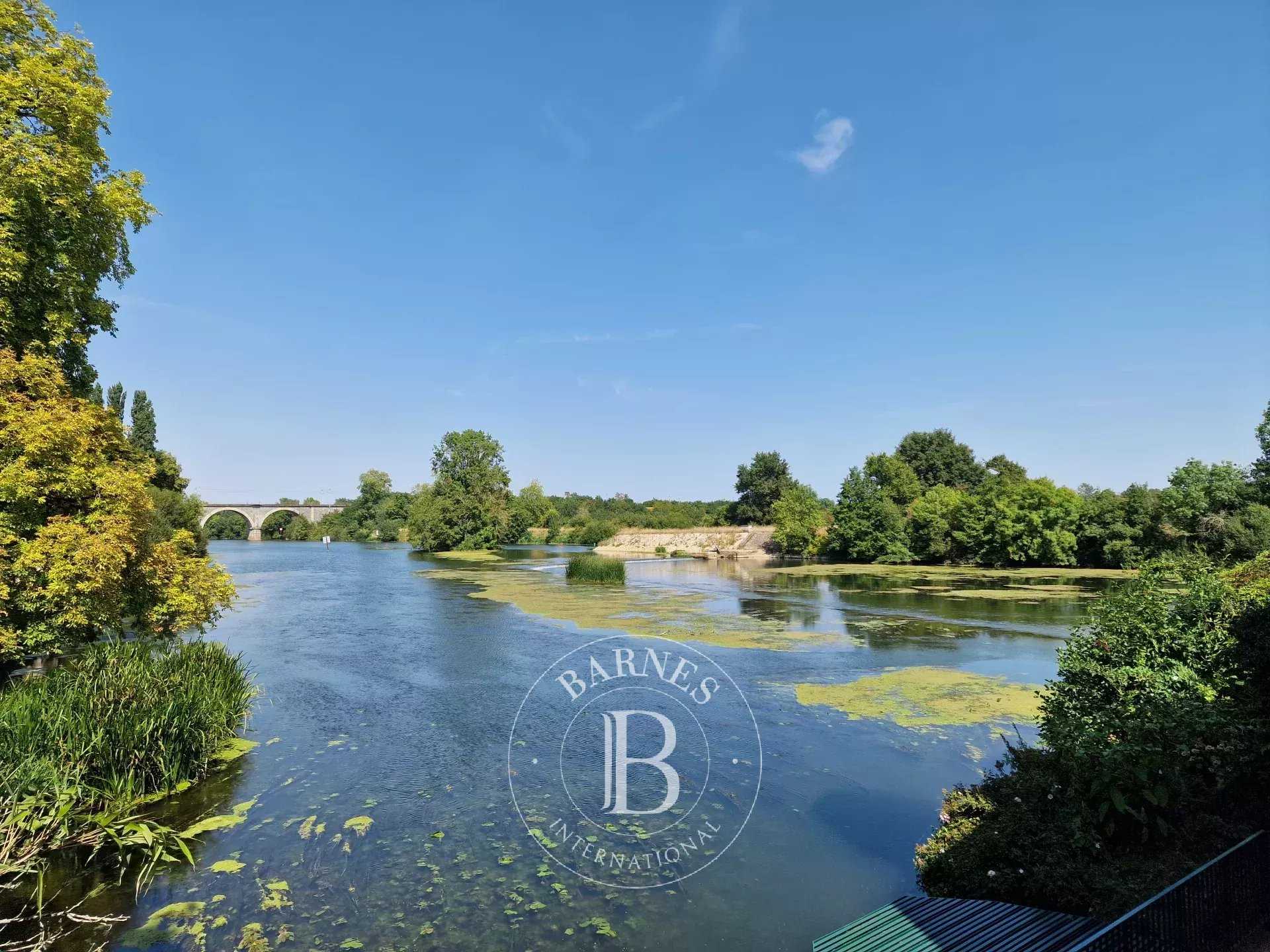 Noyen-sur-Sarthe  - House 5 Bedrooms