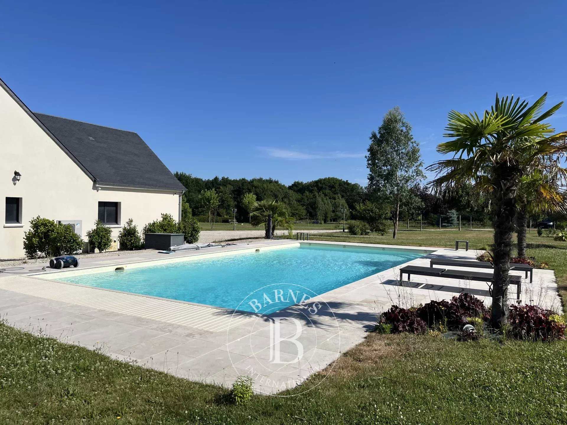 Vernou-en-Sologne  - Maison 14 Pi&egrave;ces 5 Chambres