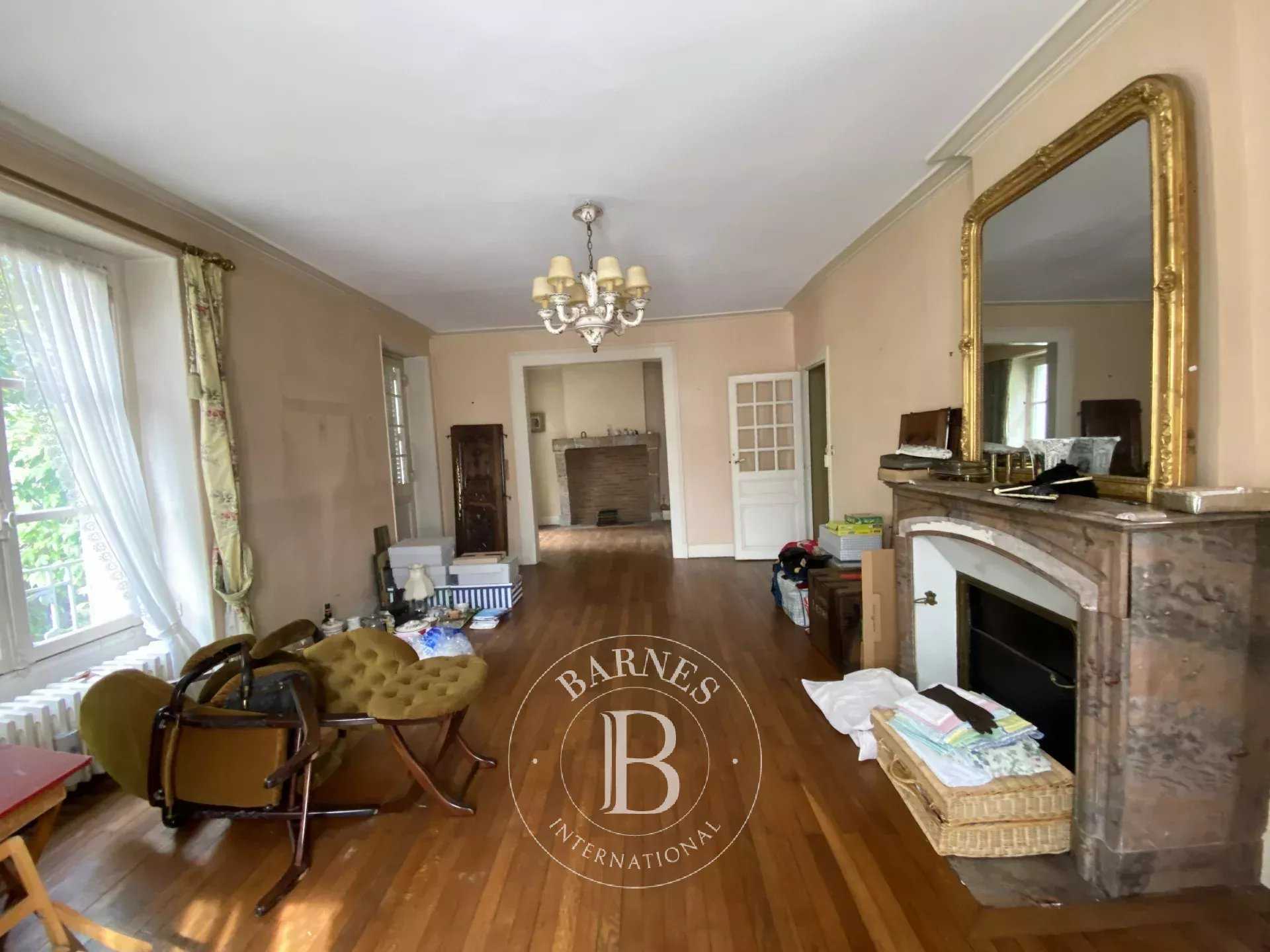 Cour-Cheverny  - House 5 Bedrooms