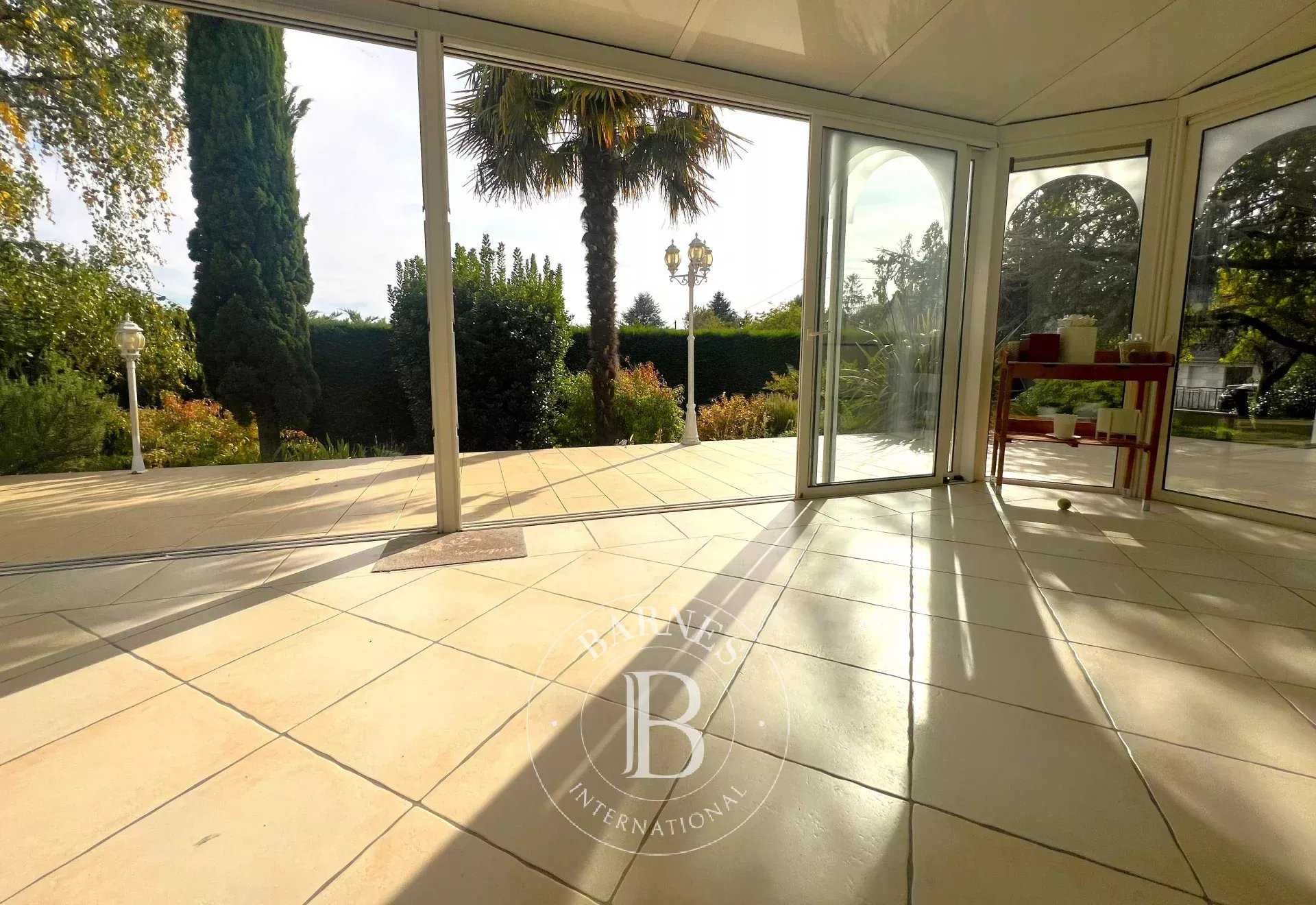 Fondettes  - Maison 8 Pi&egrave;ces 5 Chambres