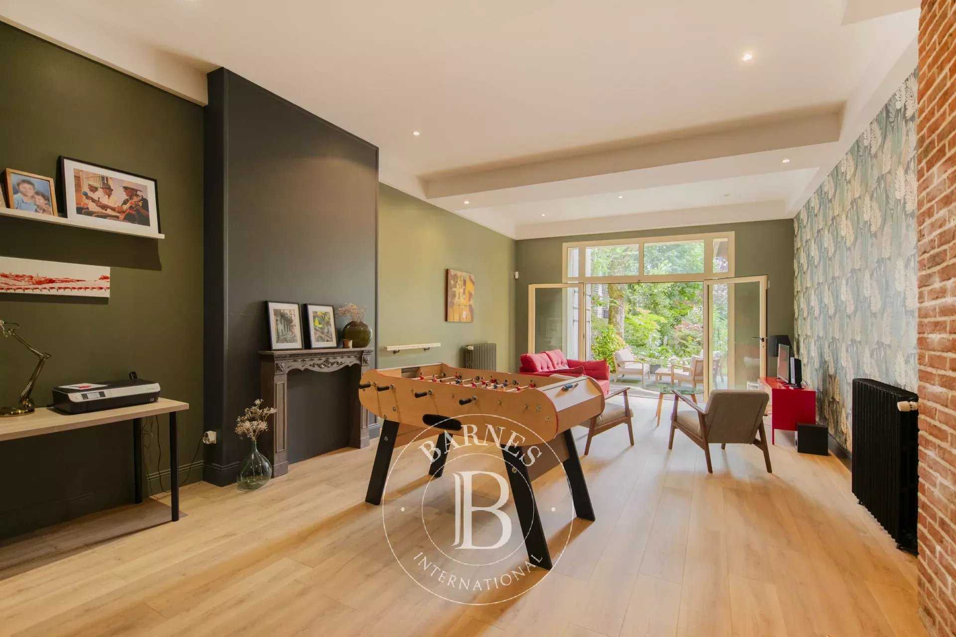 Orléans  - Maison de ville 8 Pièces 5 Chambres