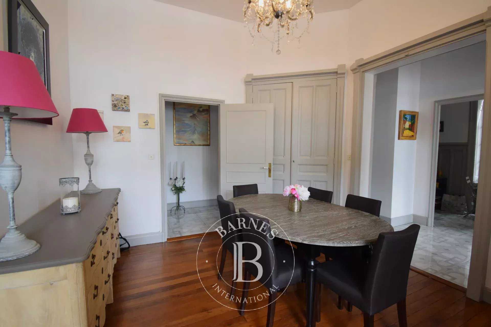 Vichy  - Appartement 5 Pi&egrave;ces 2 Chambres