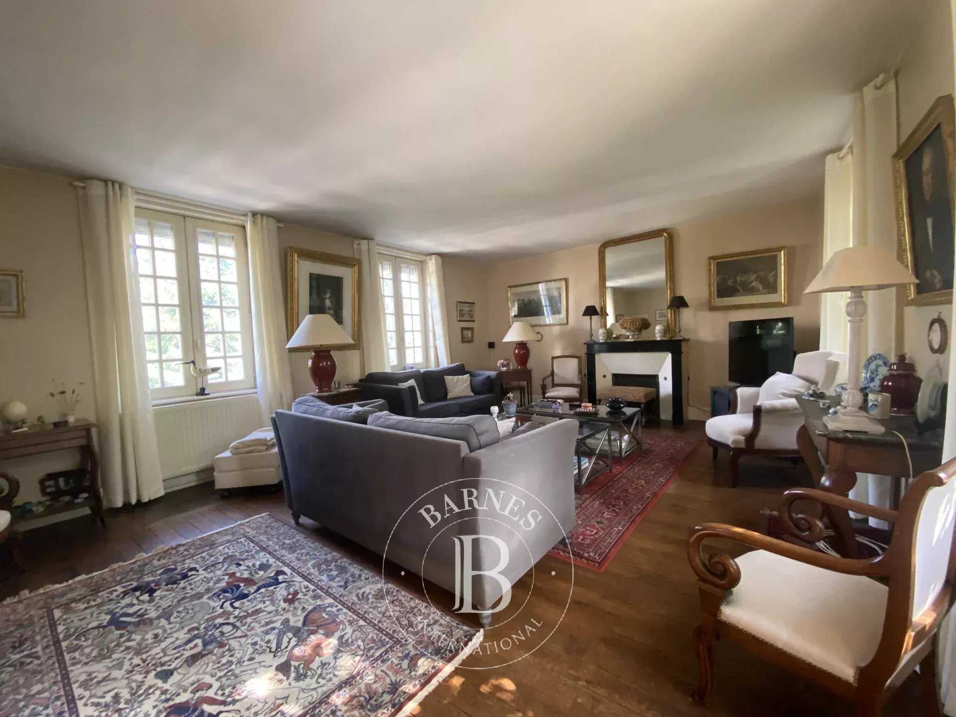 Blois  - Maison de ville 8 Pièces 4 Chambres