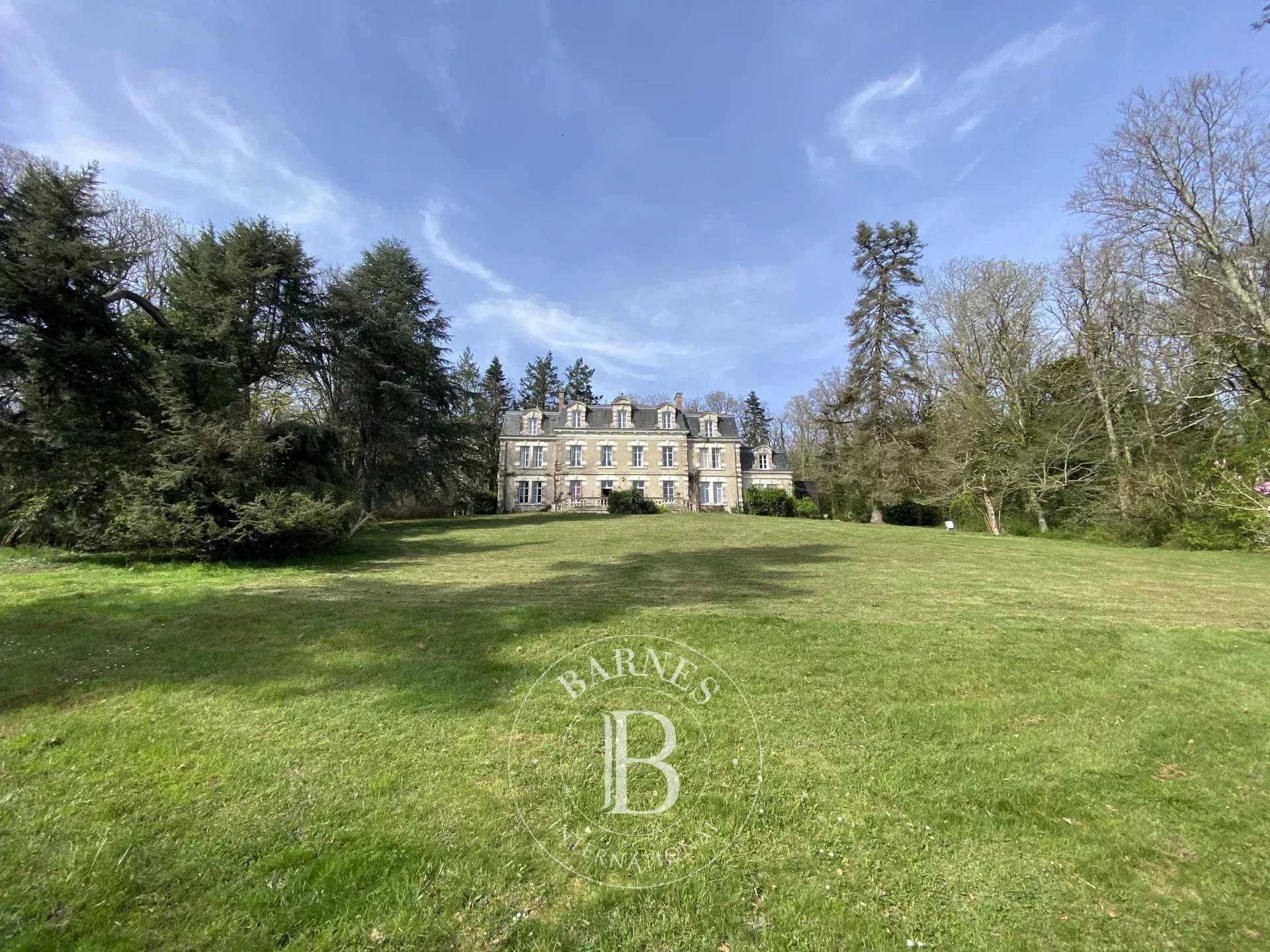 Veuves  - Château 23 Pi&egrave;ces 16 Chambres