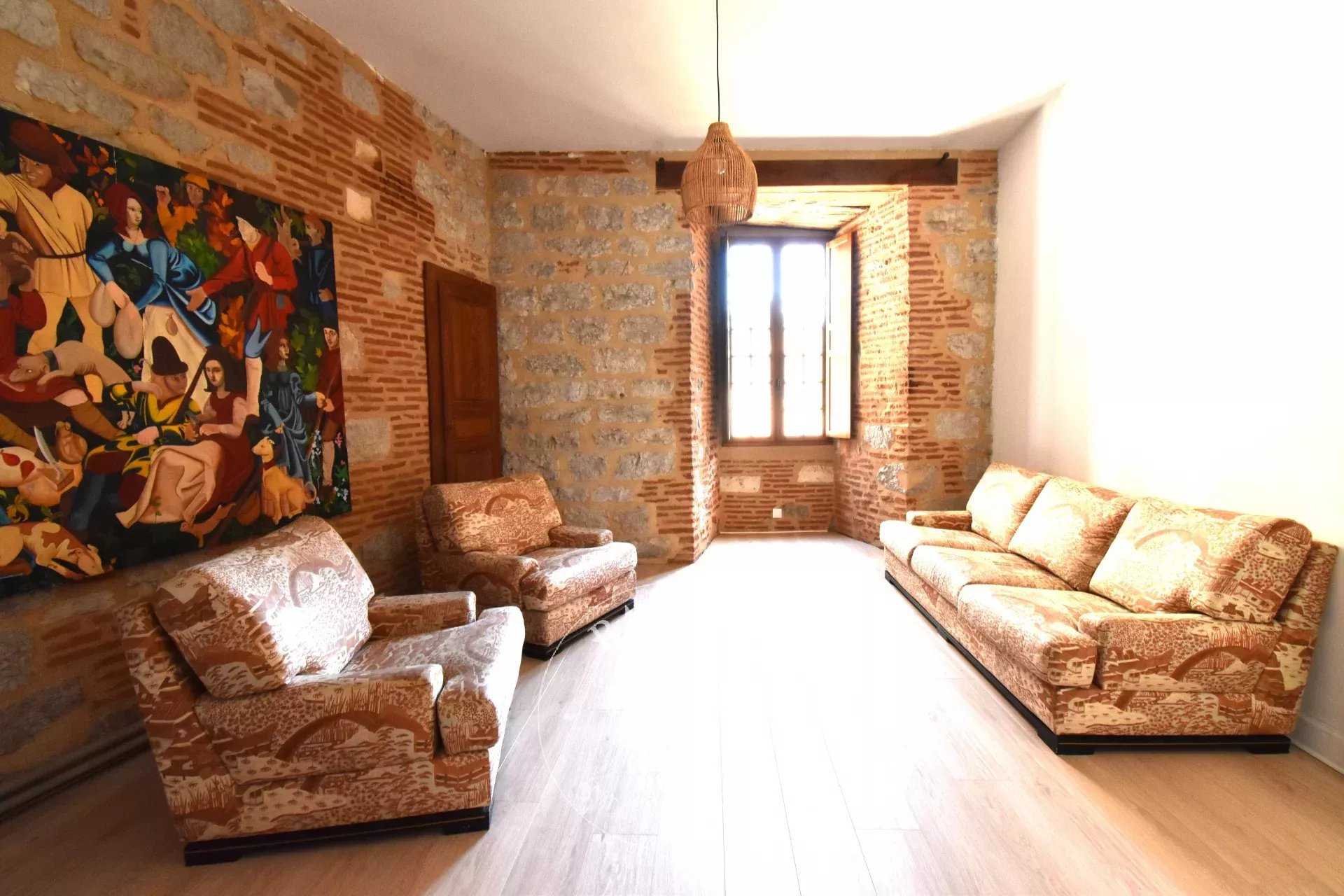 Cahors  - Maison 10 Pi&egrave;ces 4 Chambres