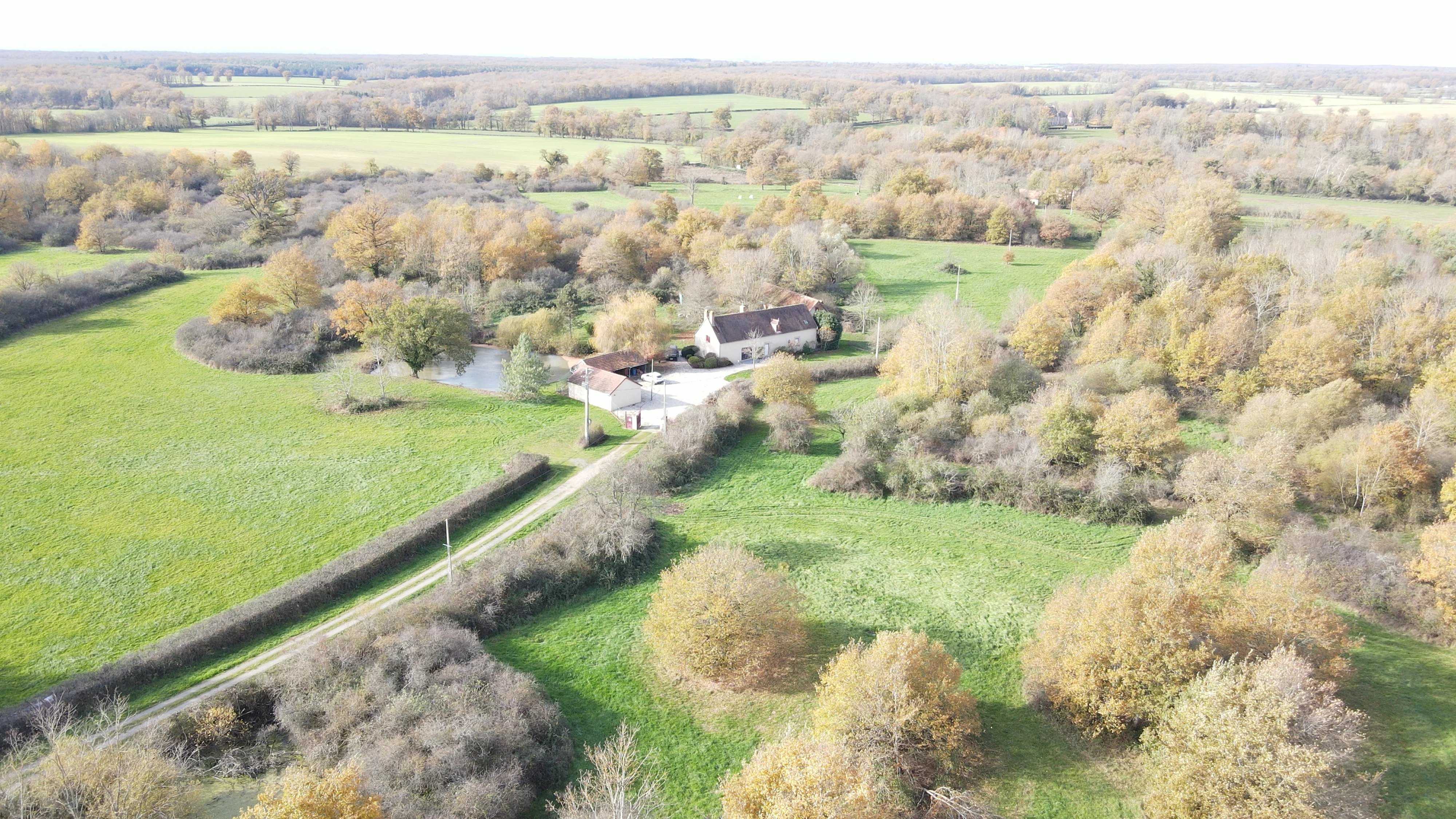 Lusigny  - Propriété 10 Pi&egrave;ces 4 Chambres