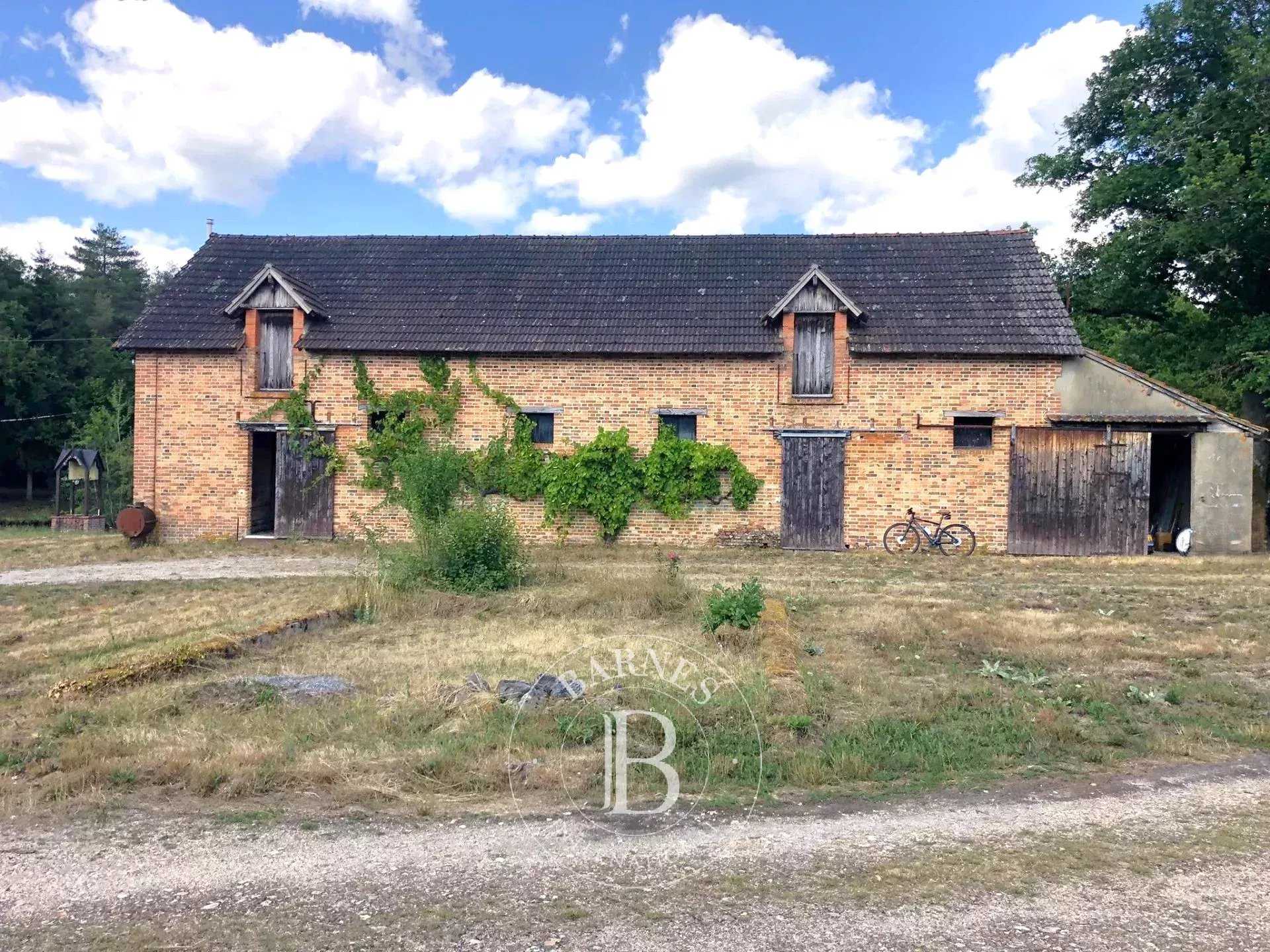 Aubigny-sur-Nère  - Property 4 Bedrooms