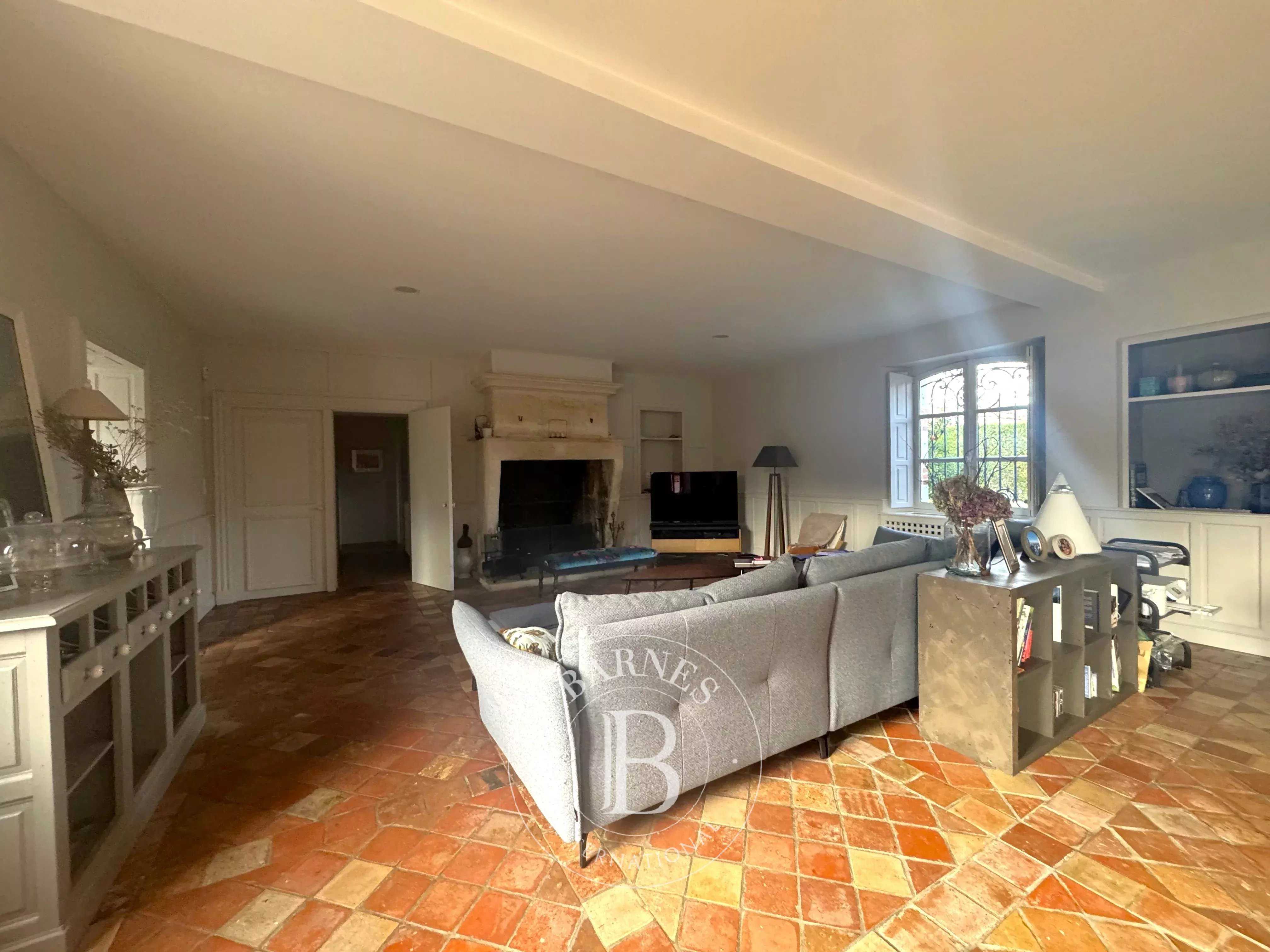 Blois  - Maison 12 Pi&egrave;ces 6 Chambres