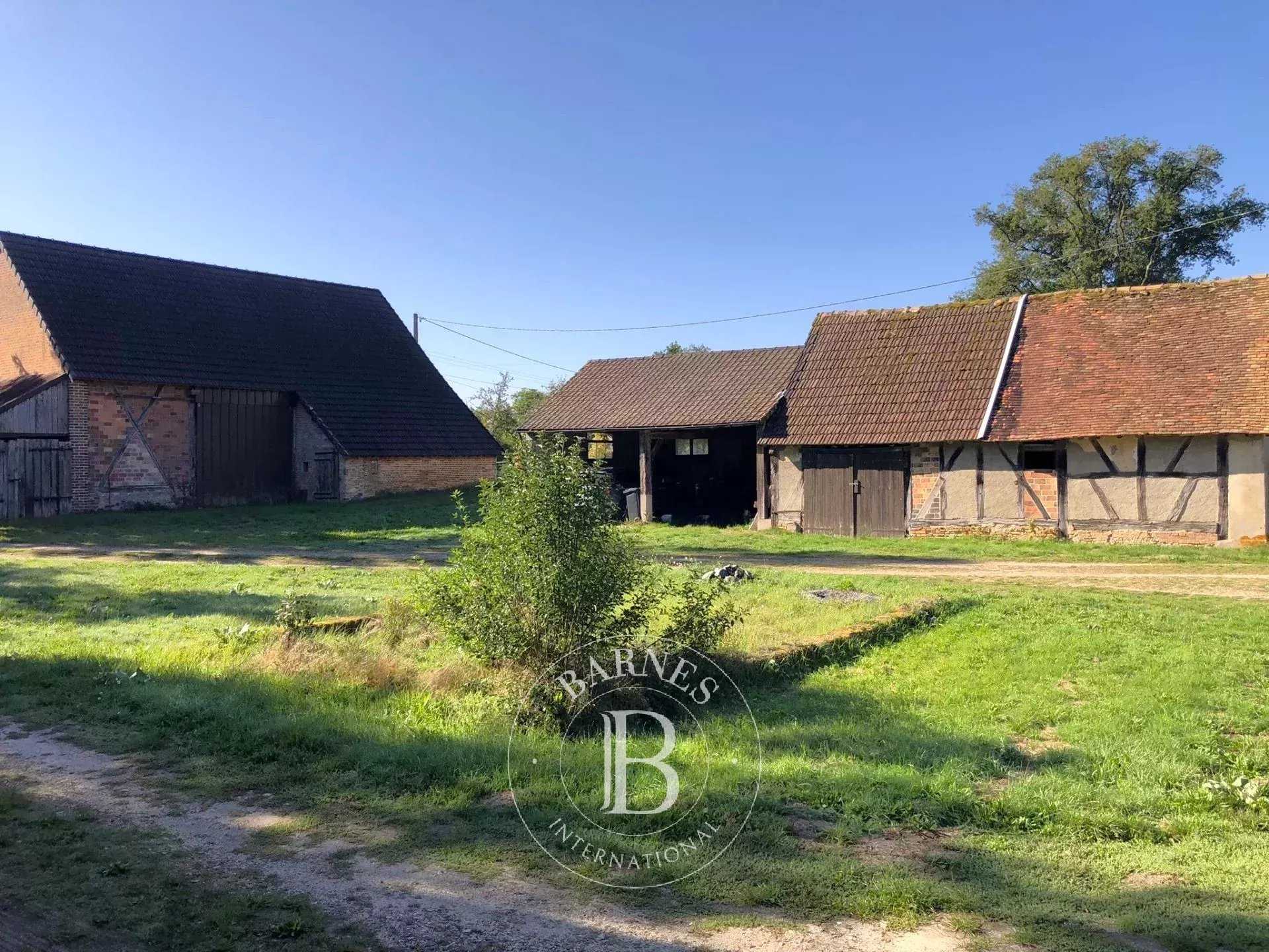 Aubigny-sur-Nère  - Property 4 Bedrooms