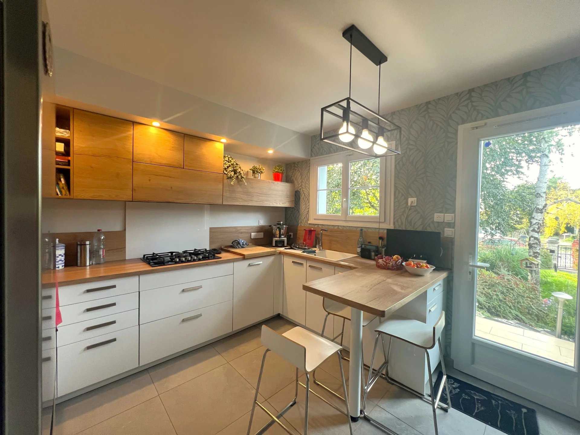 Fondettes  - House 5 Bedrooms