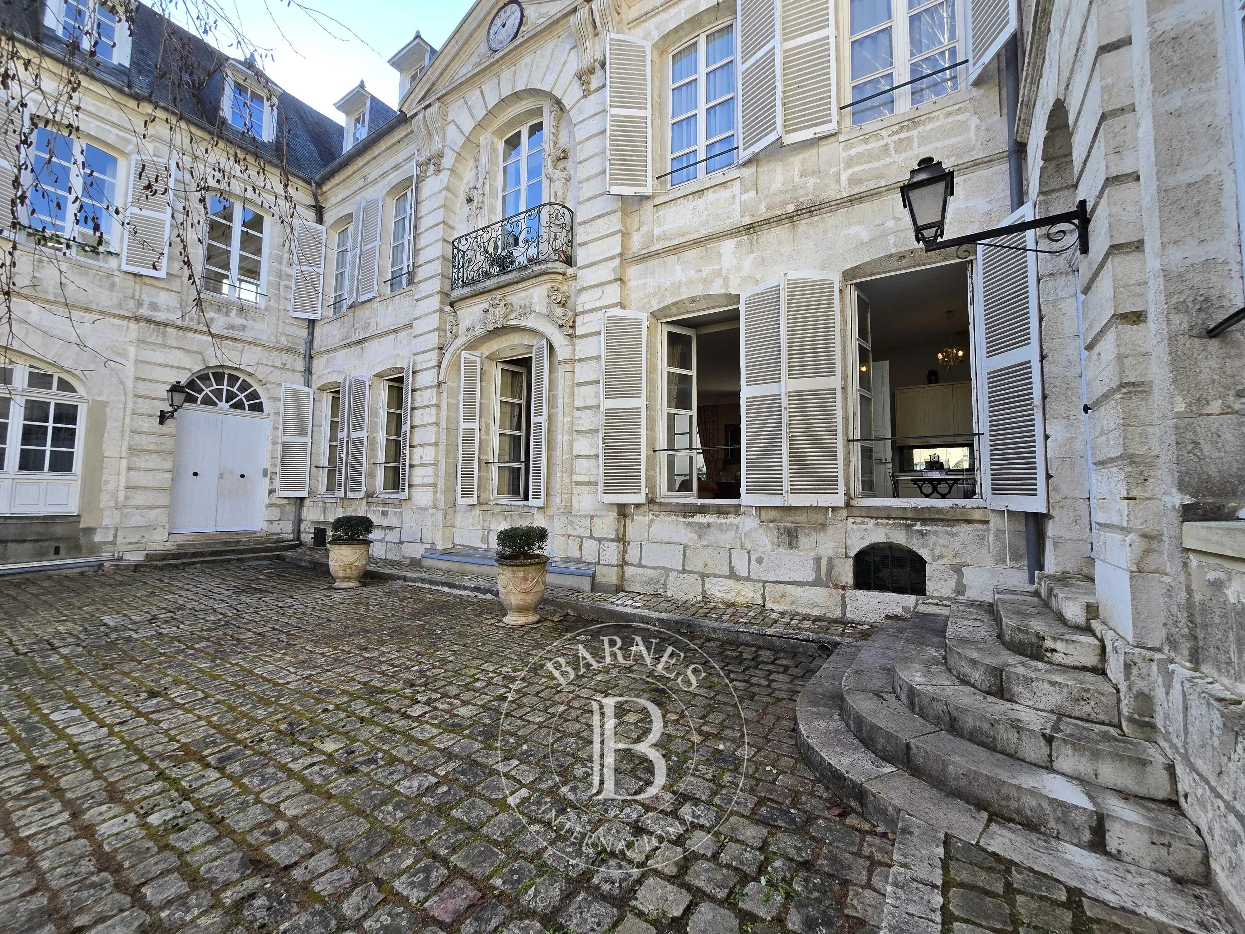 Bourges  - Appartement 4 Pi&egrave;ces 2 Chambres