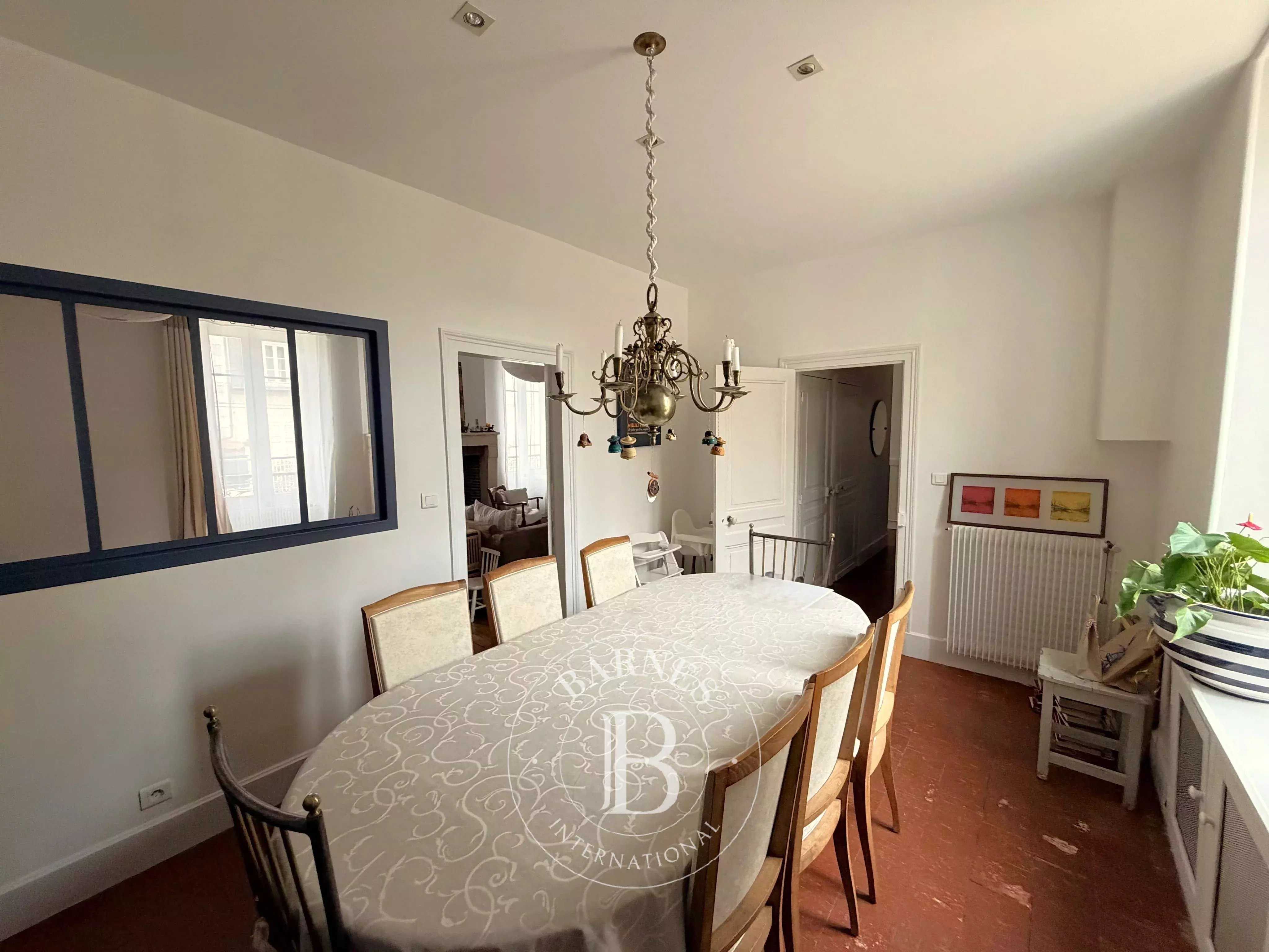 Bourges  - Maison de ville 6 Pi&egrave;ces 4 Chambres